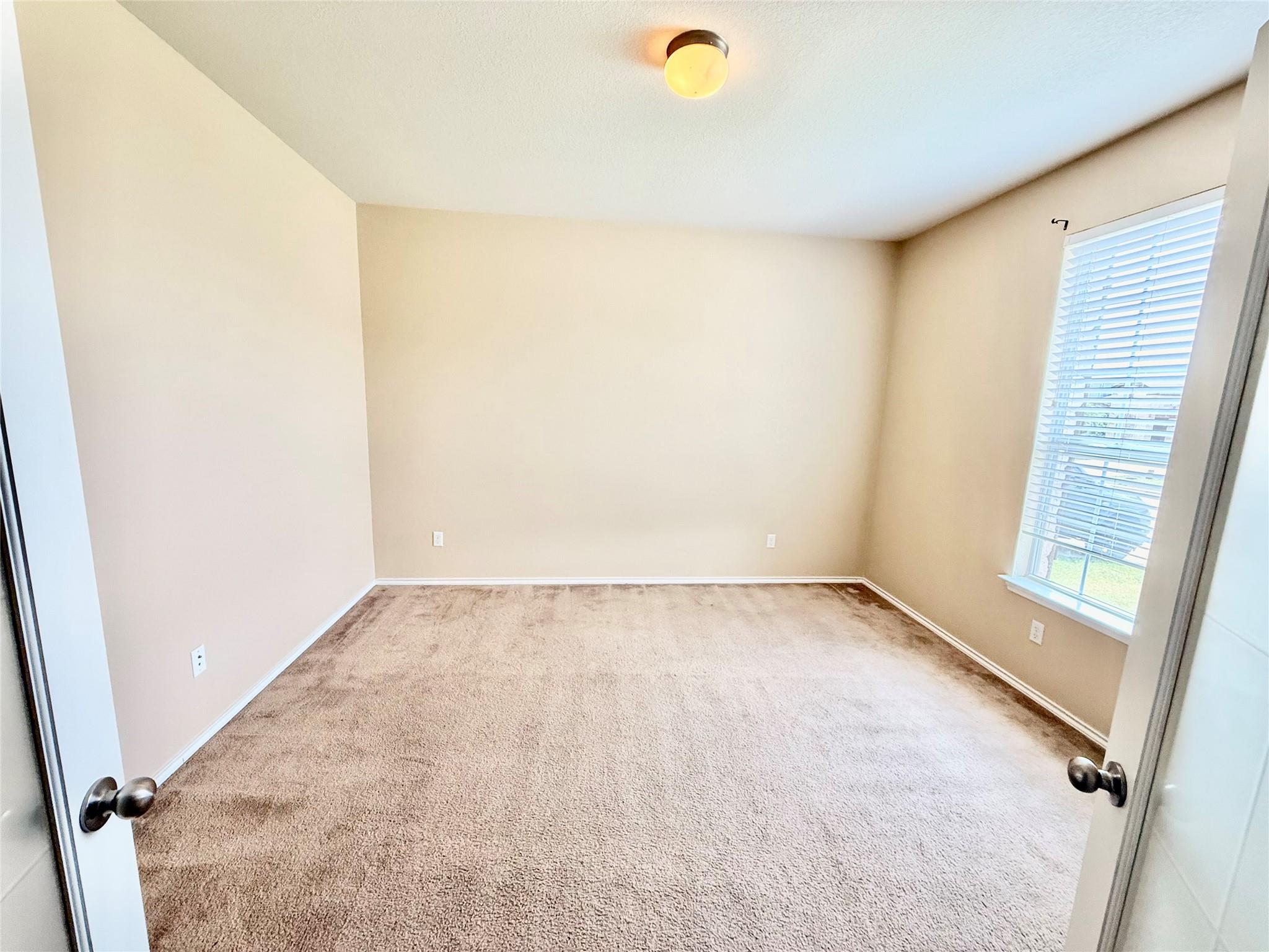 1223 Daffodil Dr Property Photo 28