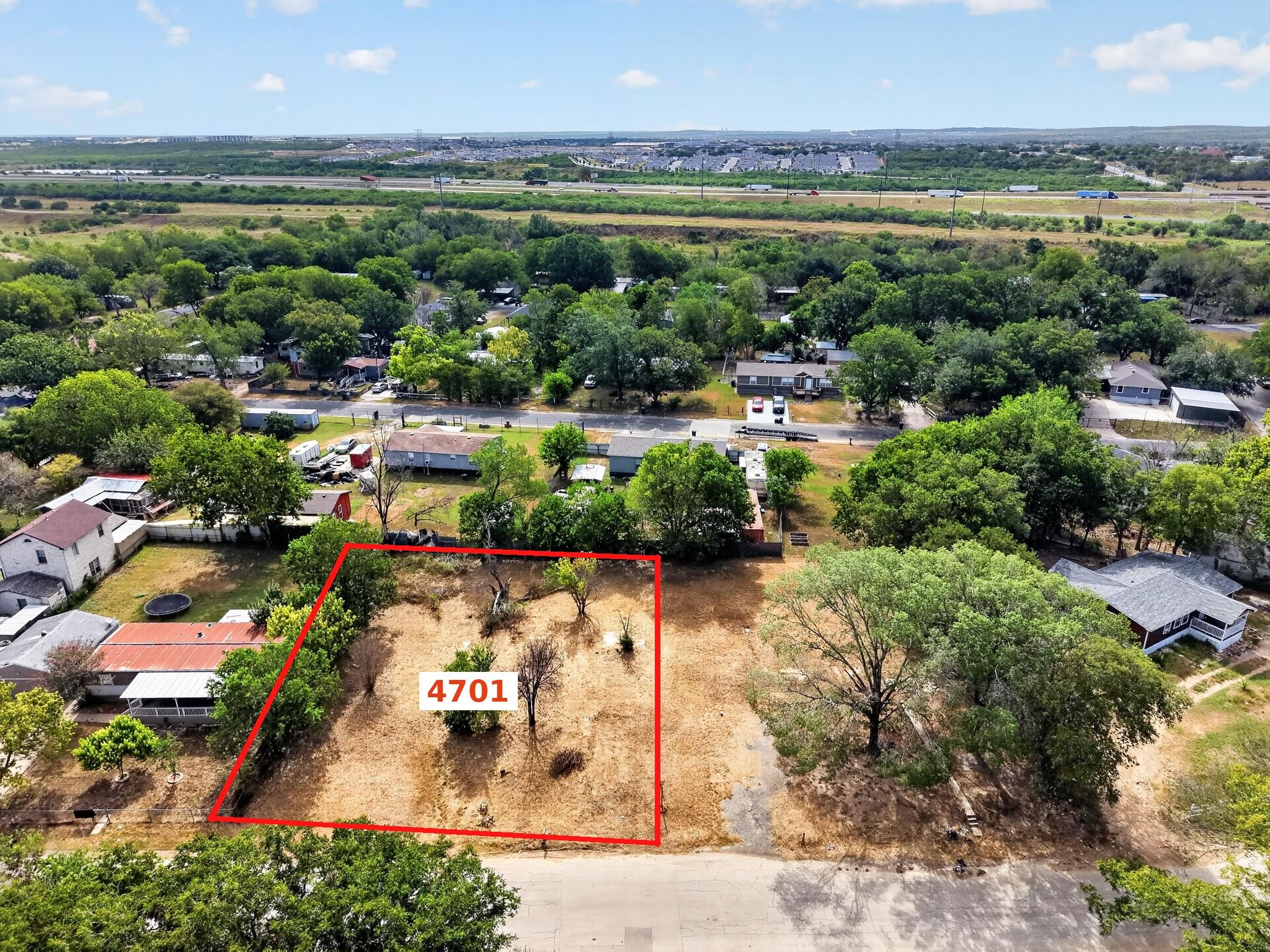 4701 Whirlaway St Property Photo 1
