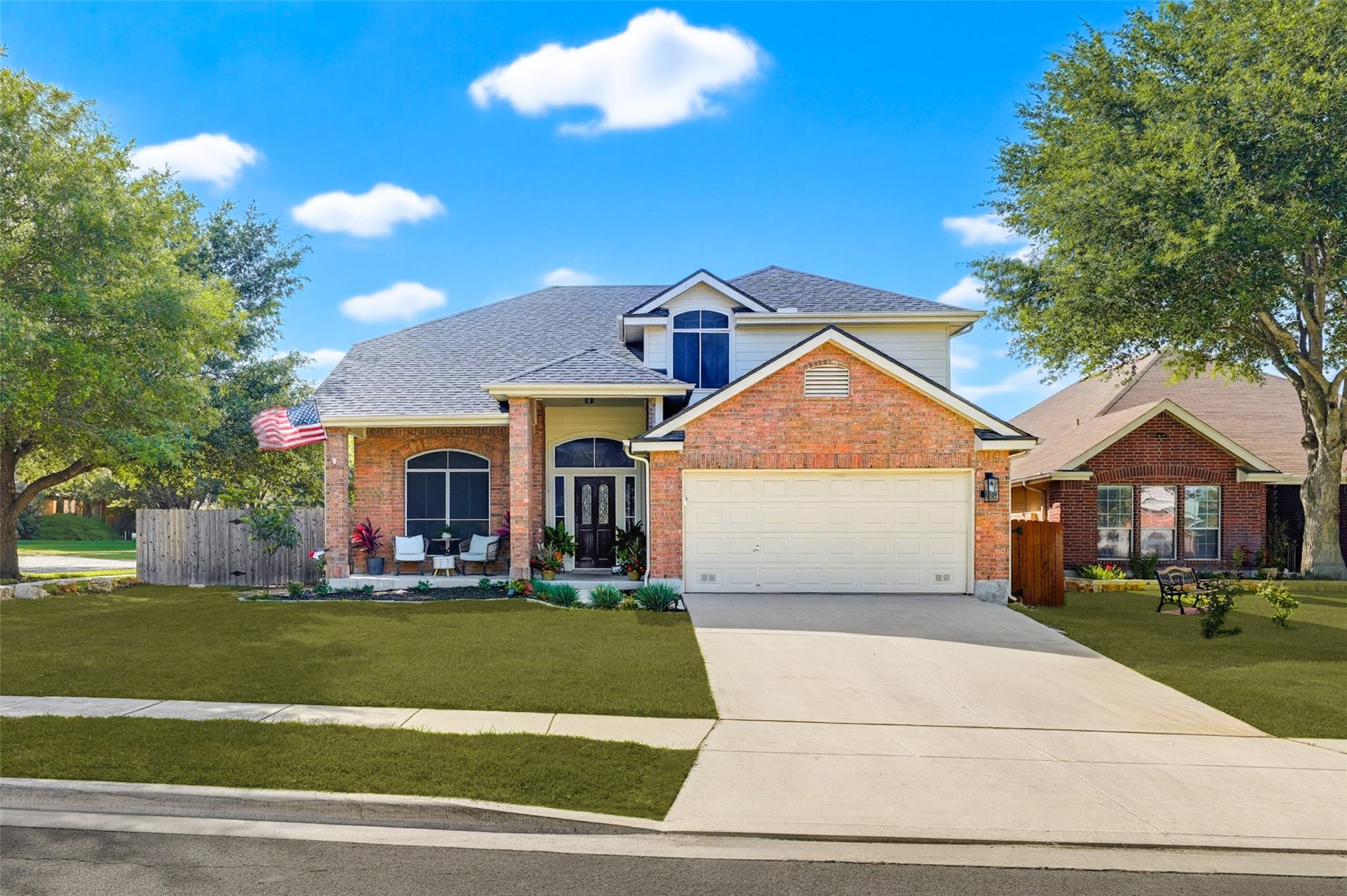 518 Bandera Cir Cir Property Photo 3