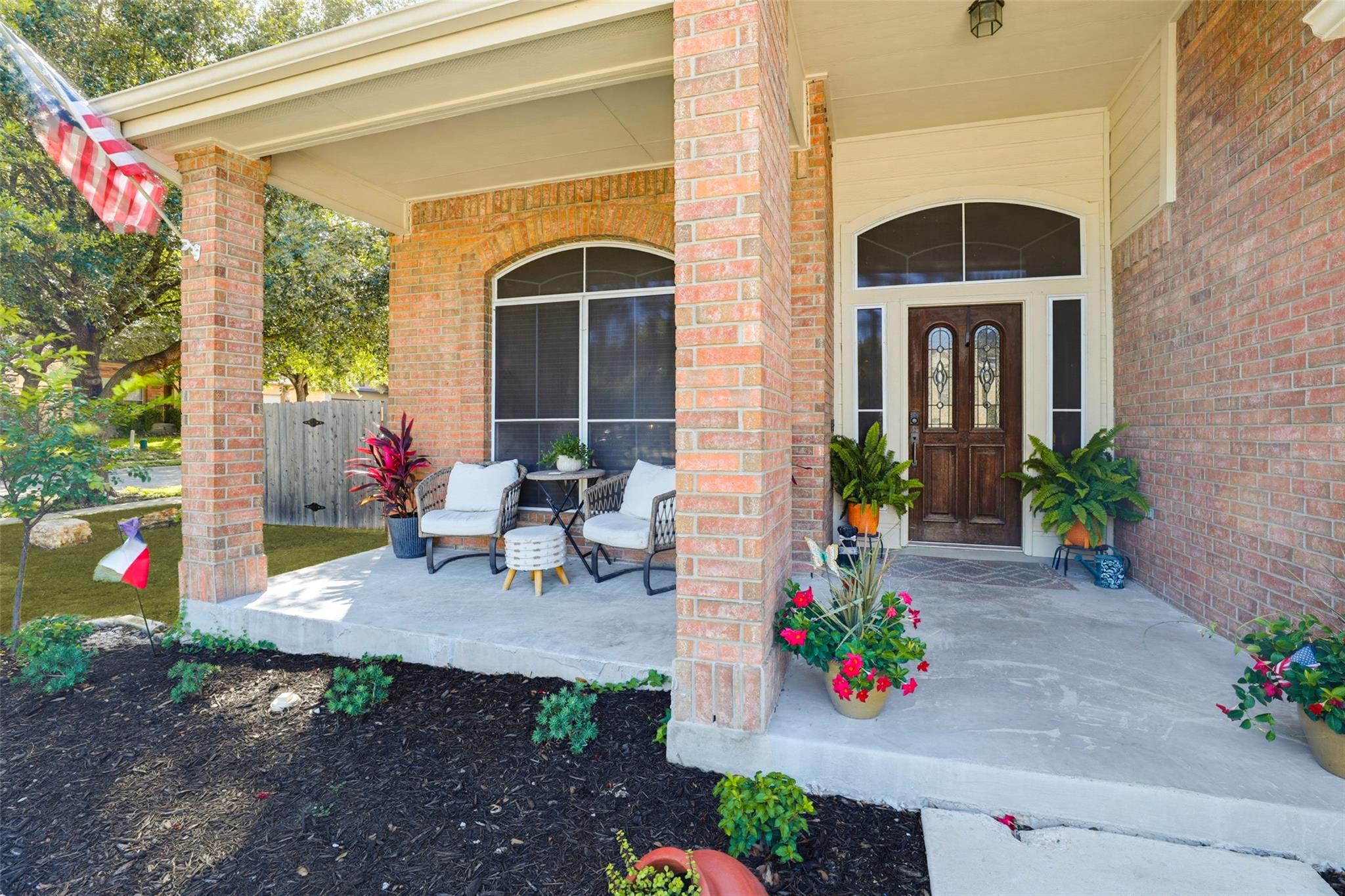 518 Bandera Cir Cir Property Photo 4