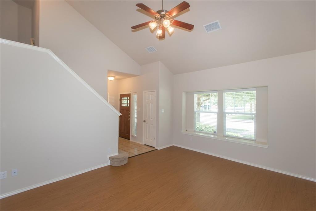 1521 Huckleberry Ln Property Photo 4