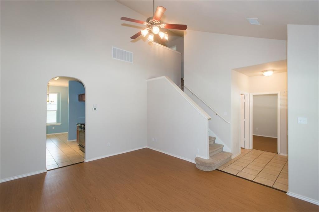 1521 Huckleberry Ln Property Photo 5