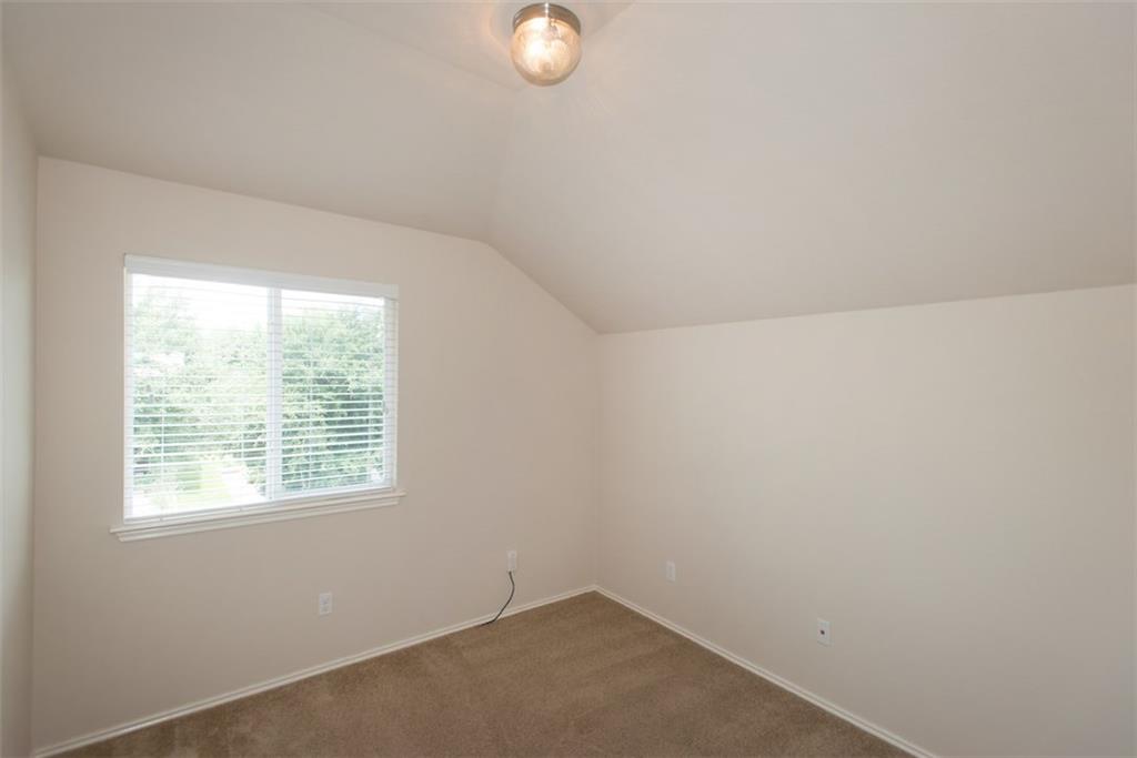 1521 Huckleberry Ln Property Photo 18