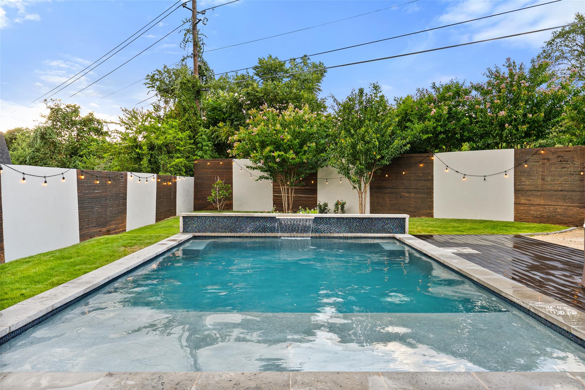 4800 Vinson Dr #a Property Photo 2