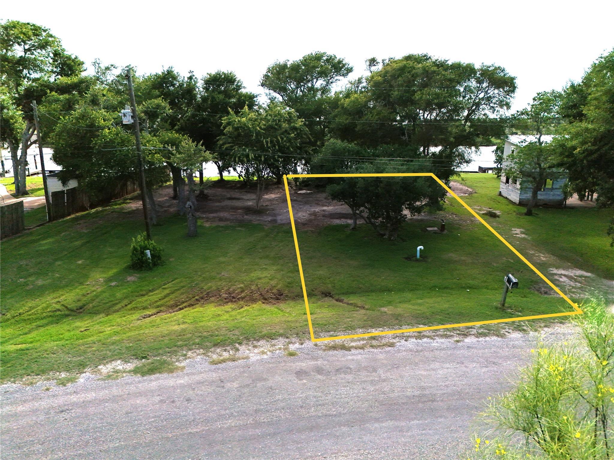 1828 Creekside Dr Property Photo 5