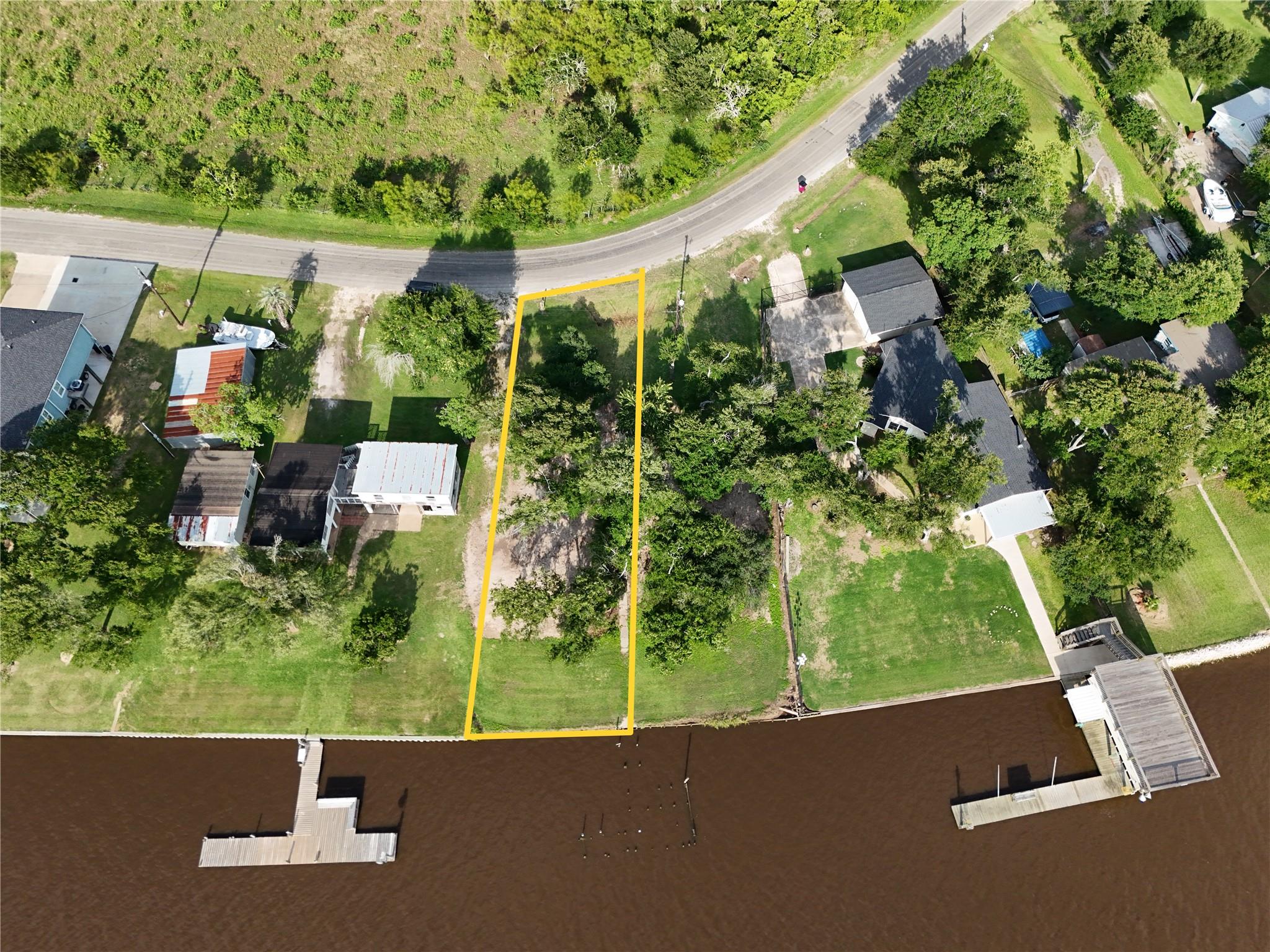 1828 Creekside Dr Property Photo 6