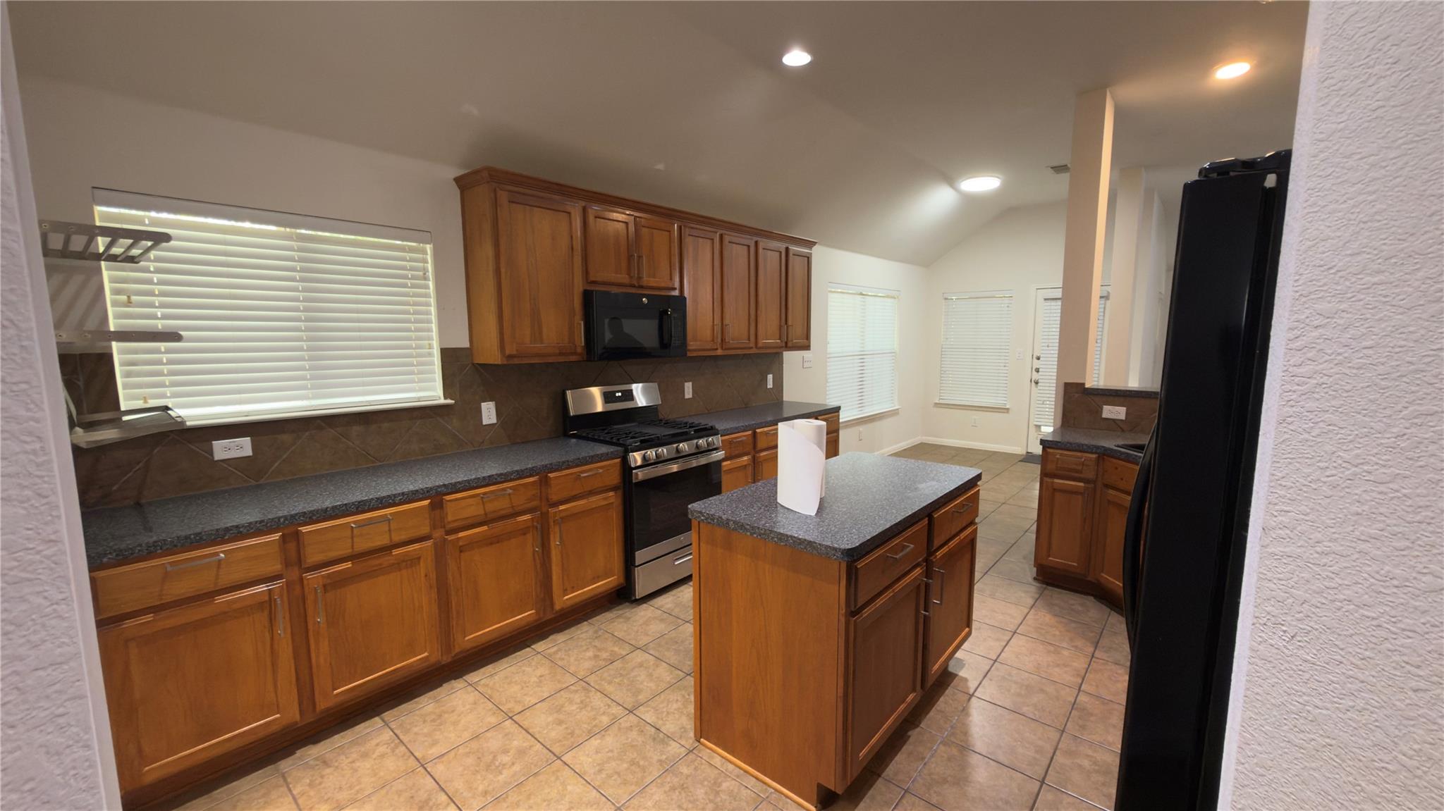 9628 Morgan Creek Dr Property Photo 4