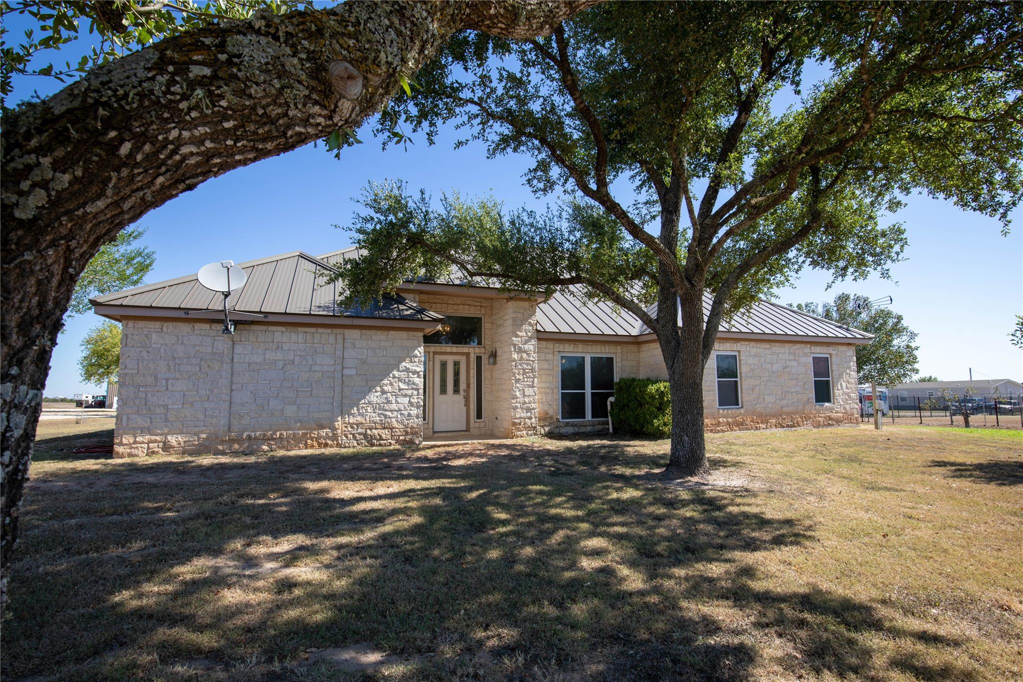 13639 Abrahamson Rd Property Photo 1