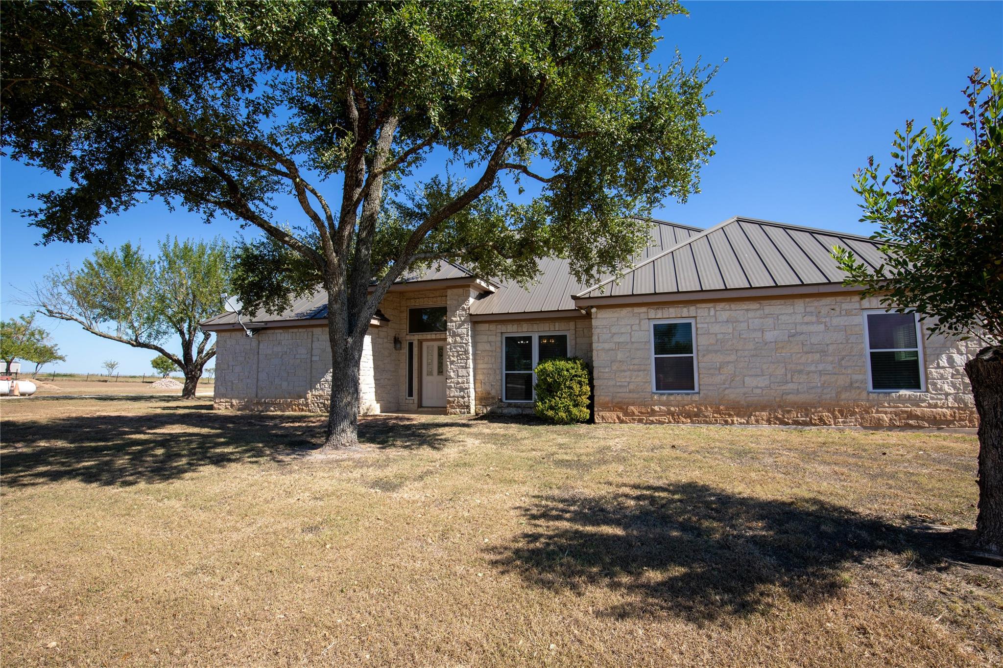 13639 Abrahamson Rd Property Photo 3