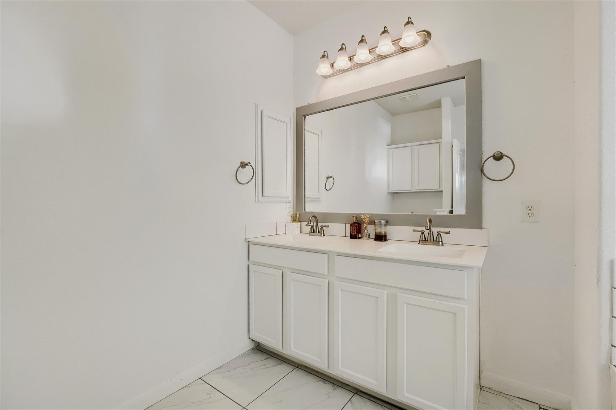 12116 Walter Vaughn Dr Property Photo 14