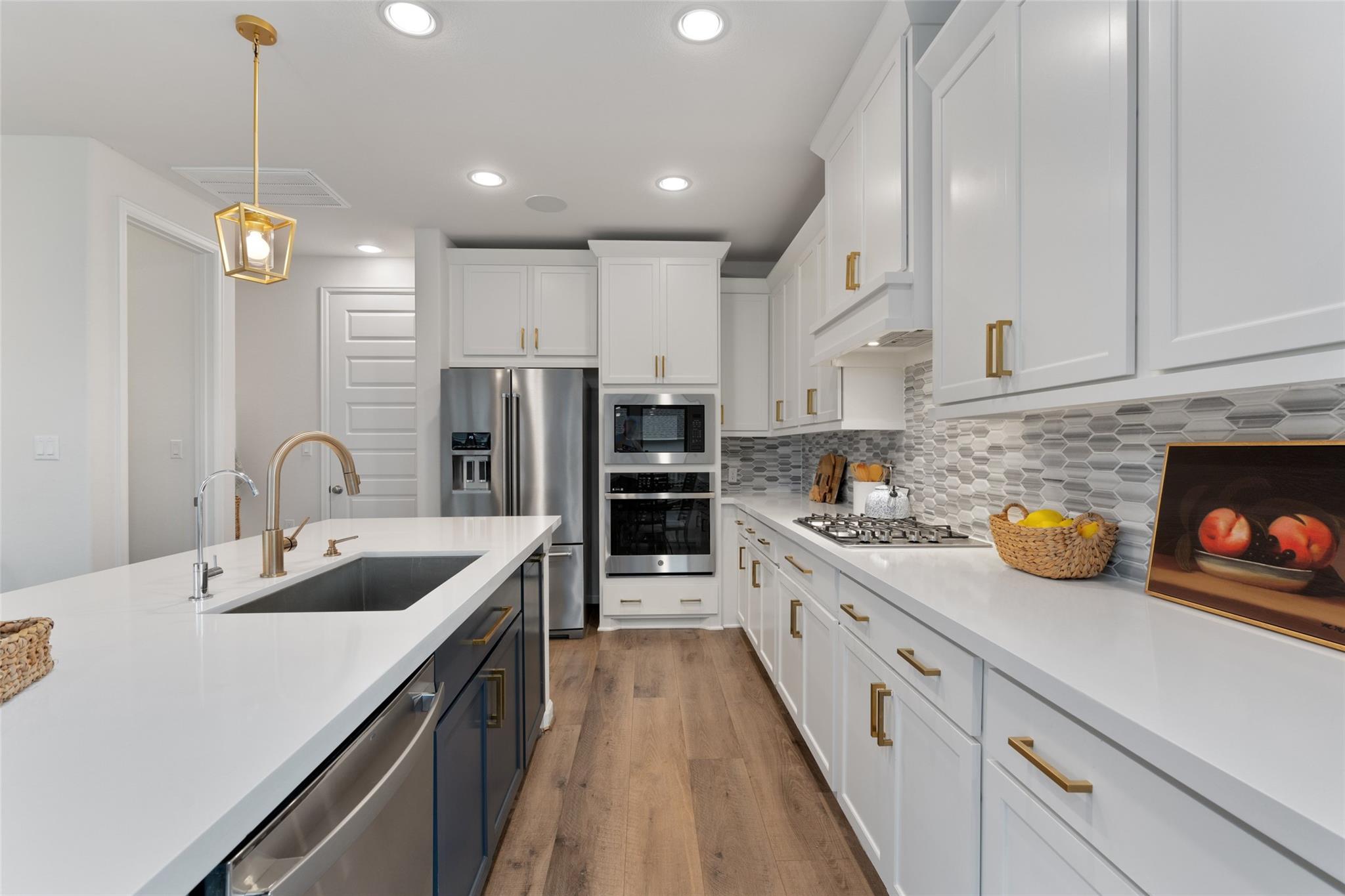 2437 Burberry Ln Property Photo 1