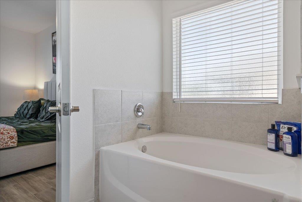 9015 Lookse Ln Property Photo 17
