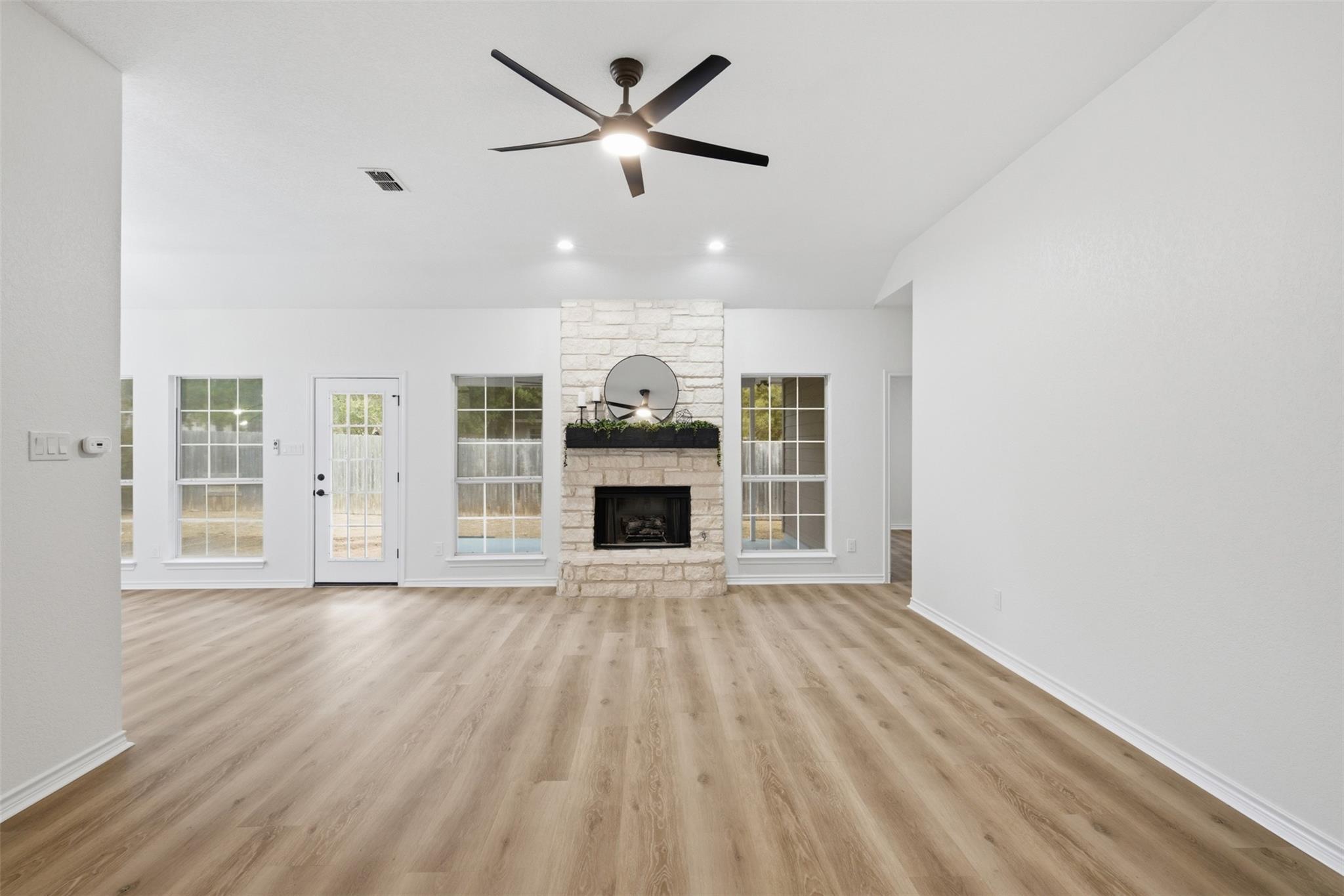 312 Debora Dr Property Photo 7