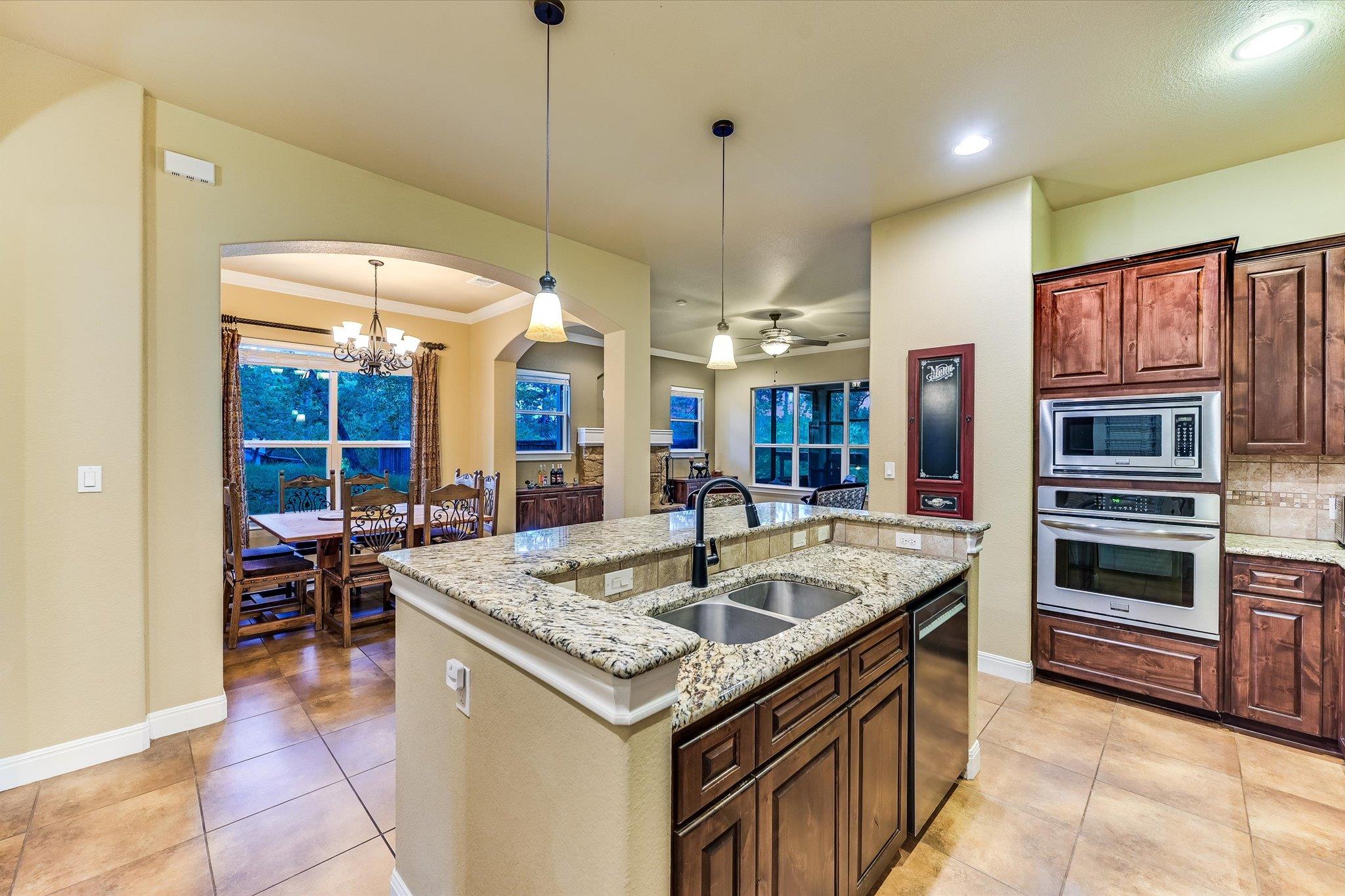344 Tahitian Dr Property Photo 11