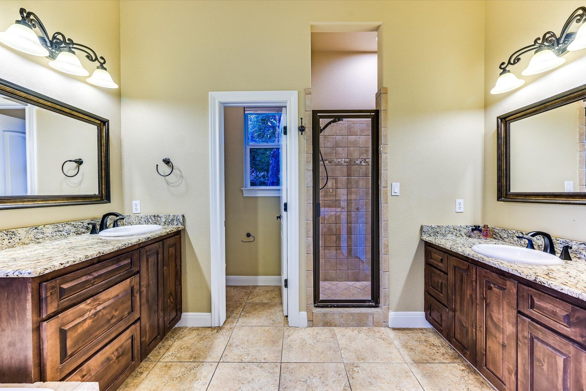 344 Tahitian Dr Property Photo 15
