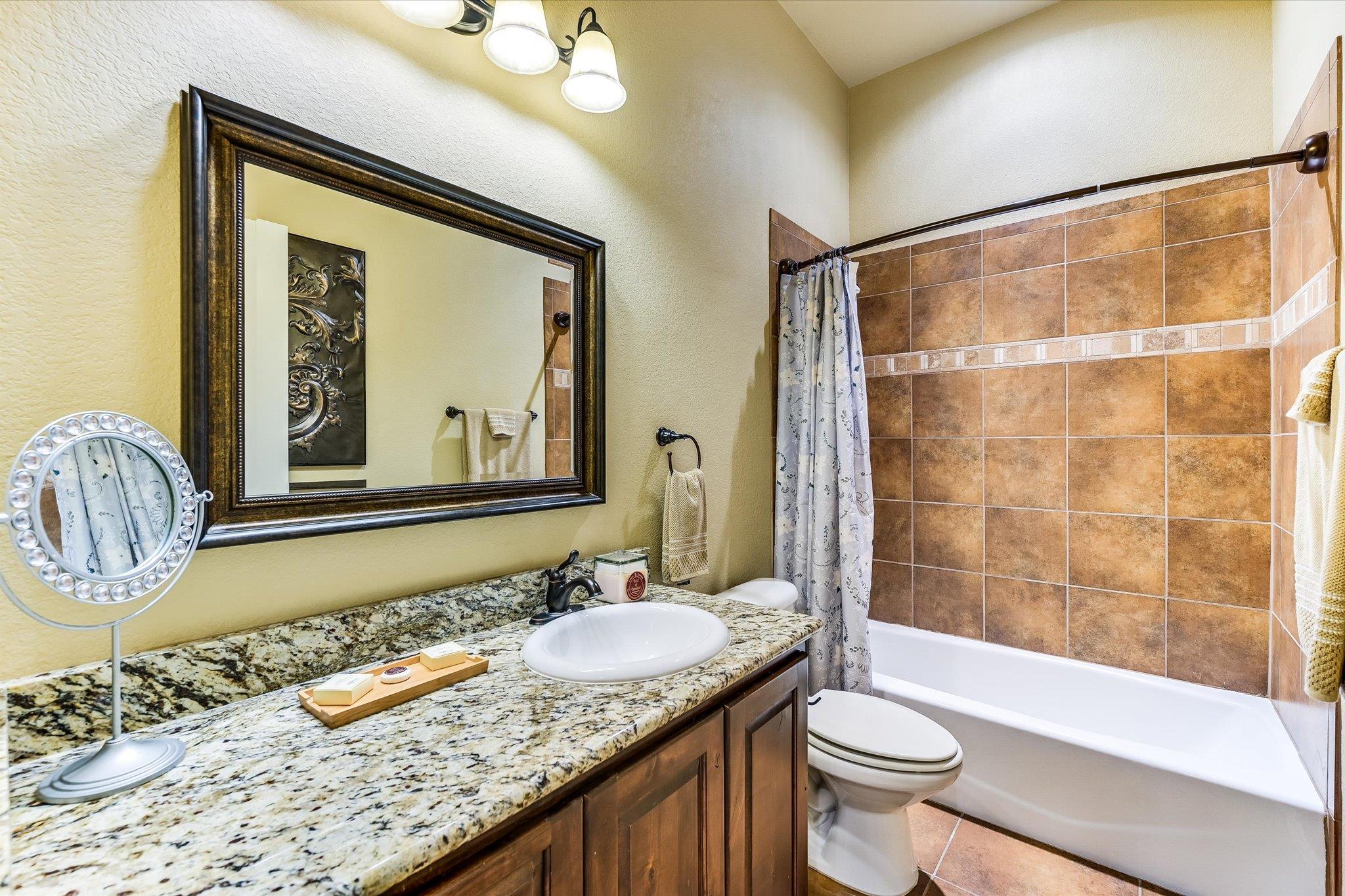 344 Tahitian Dr Property Photo 18