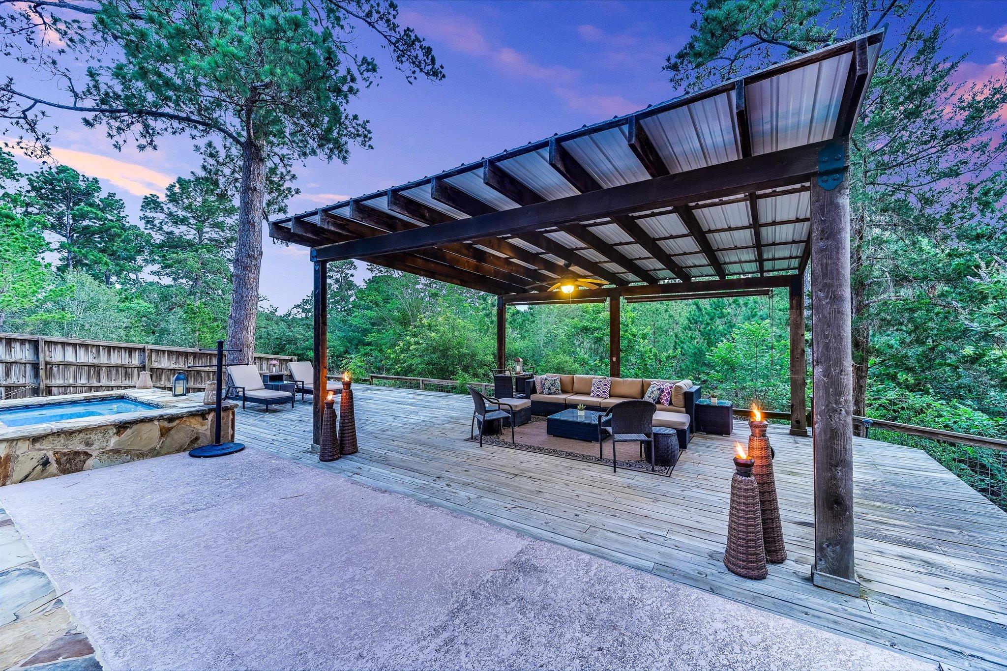 344 Tahitian Dr Property Photo 28