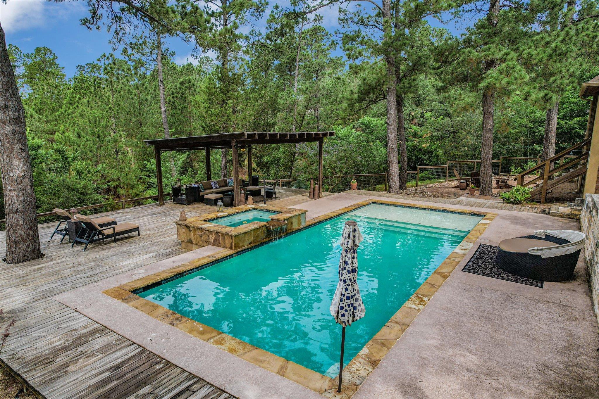 344 Tahitian Dr Property Photo 35