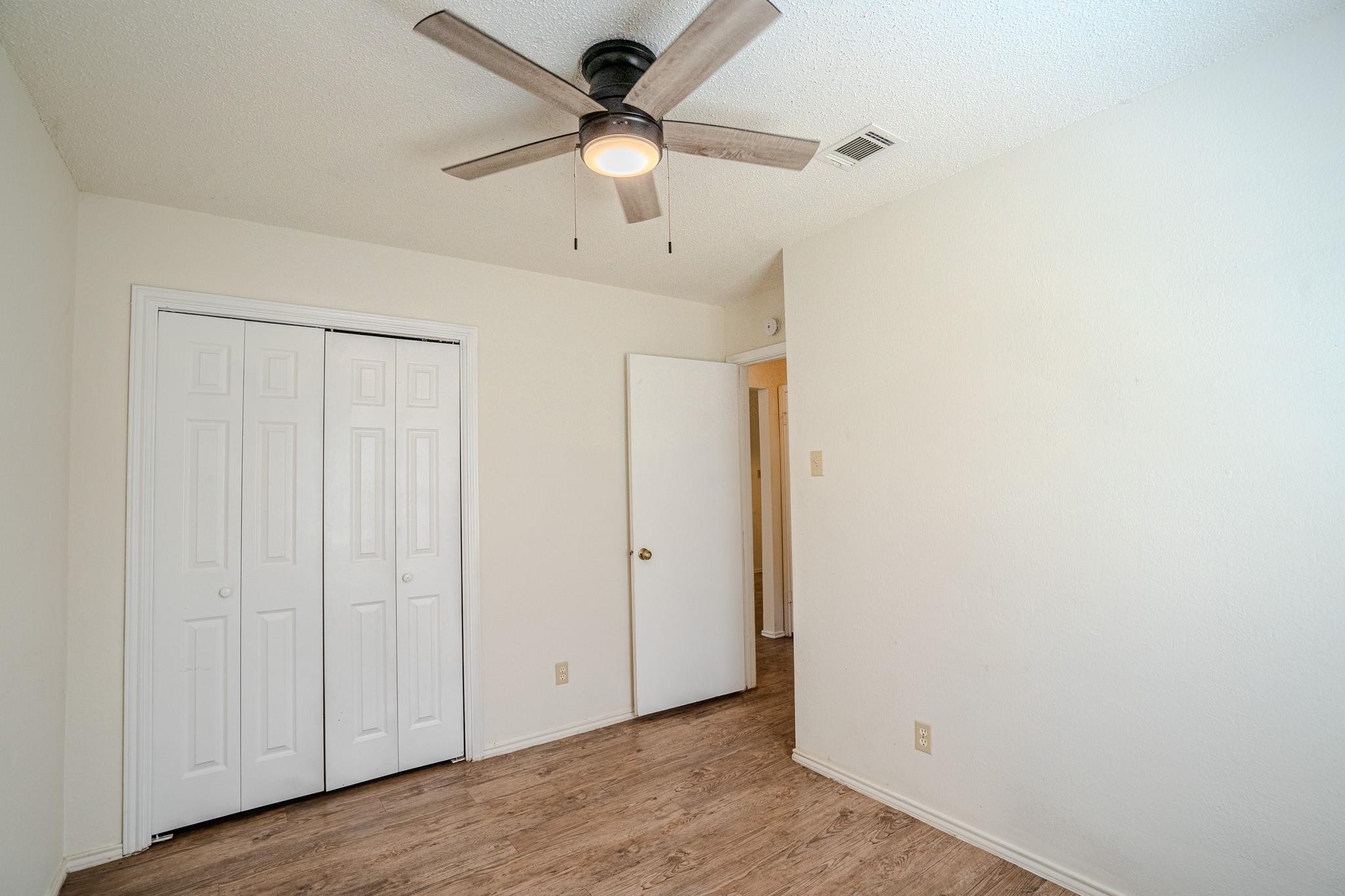 517 Cutty Trl #b Property Photo 7