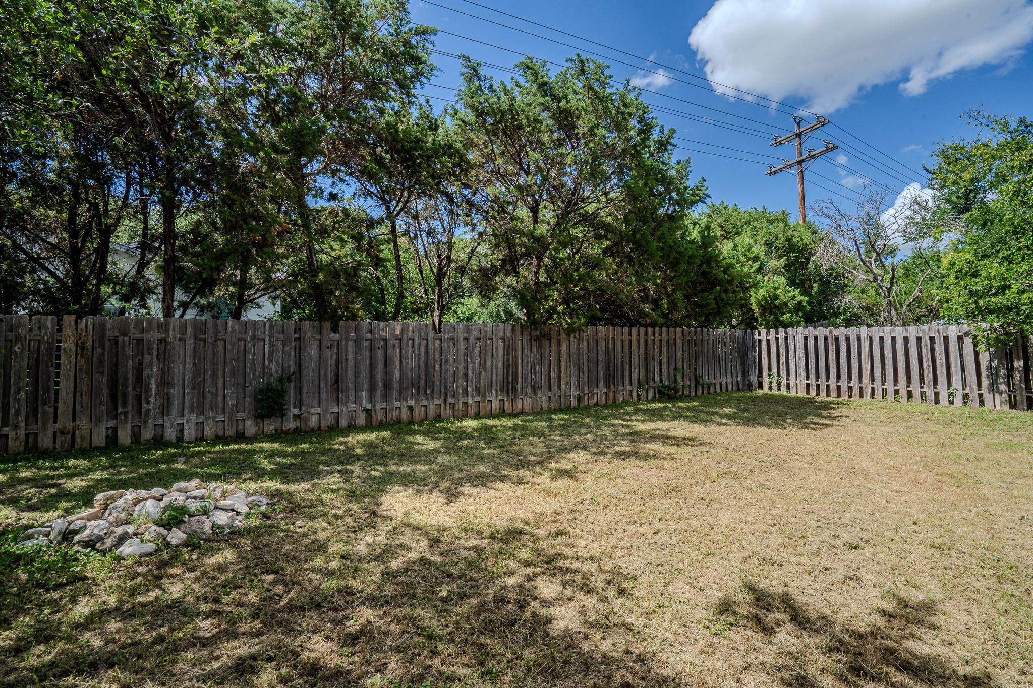 517 Cutty Trl #b Property Photo 15