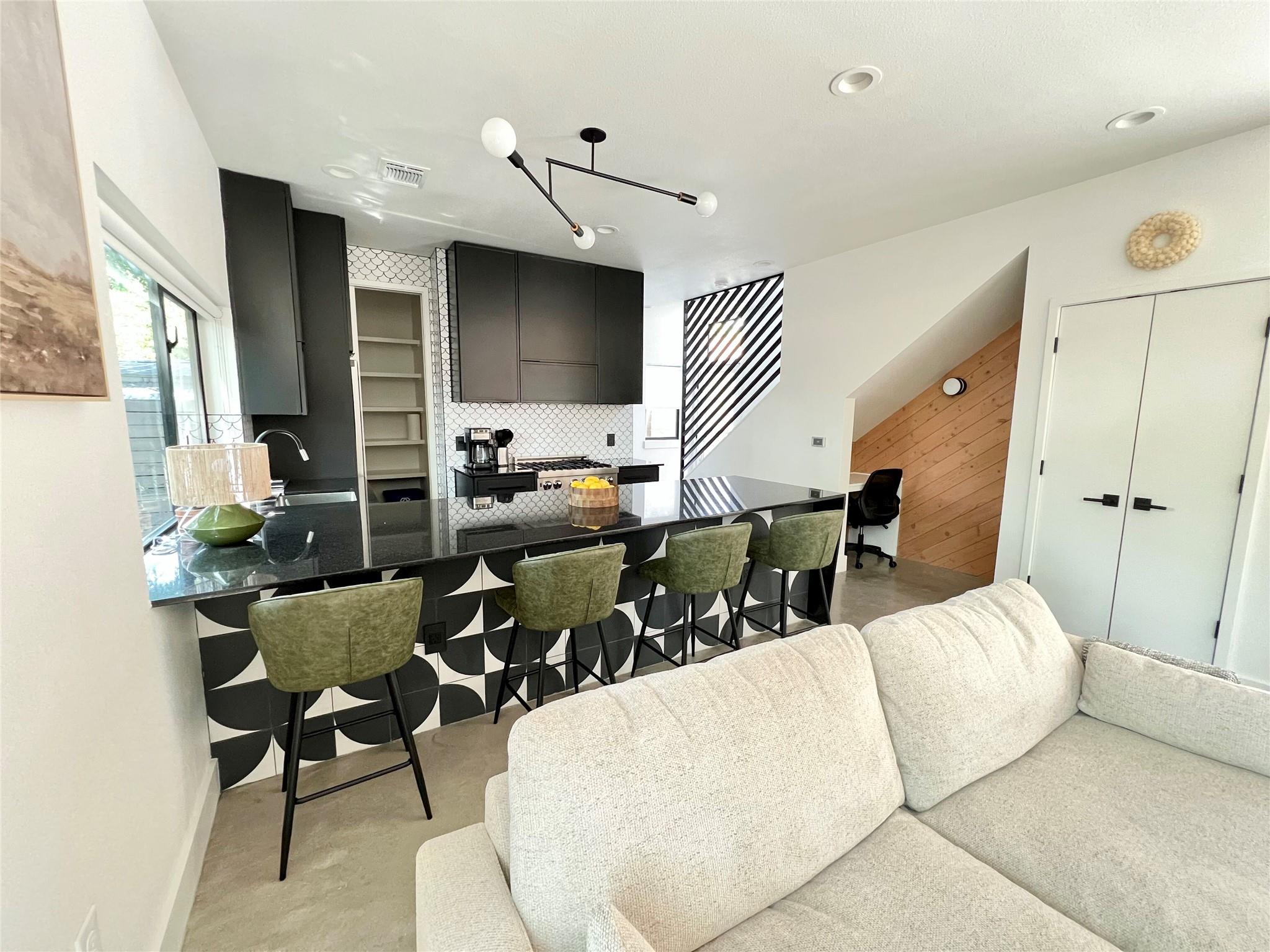 1100 Brass St 2 Property Photo 5