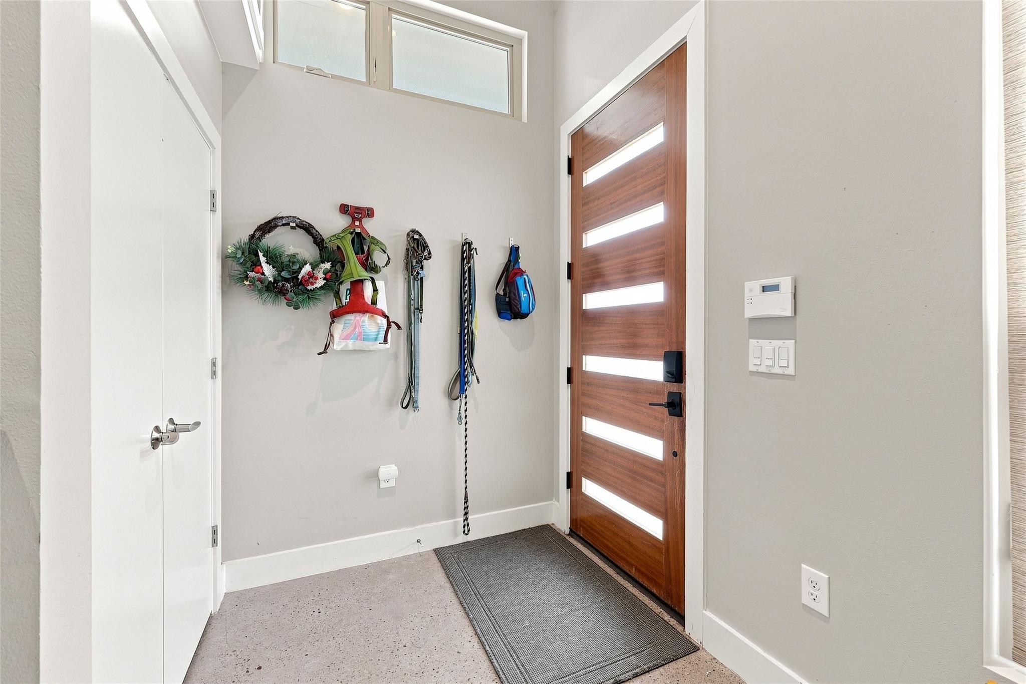 2800 Crest Ave #b Property Photo 2
