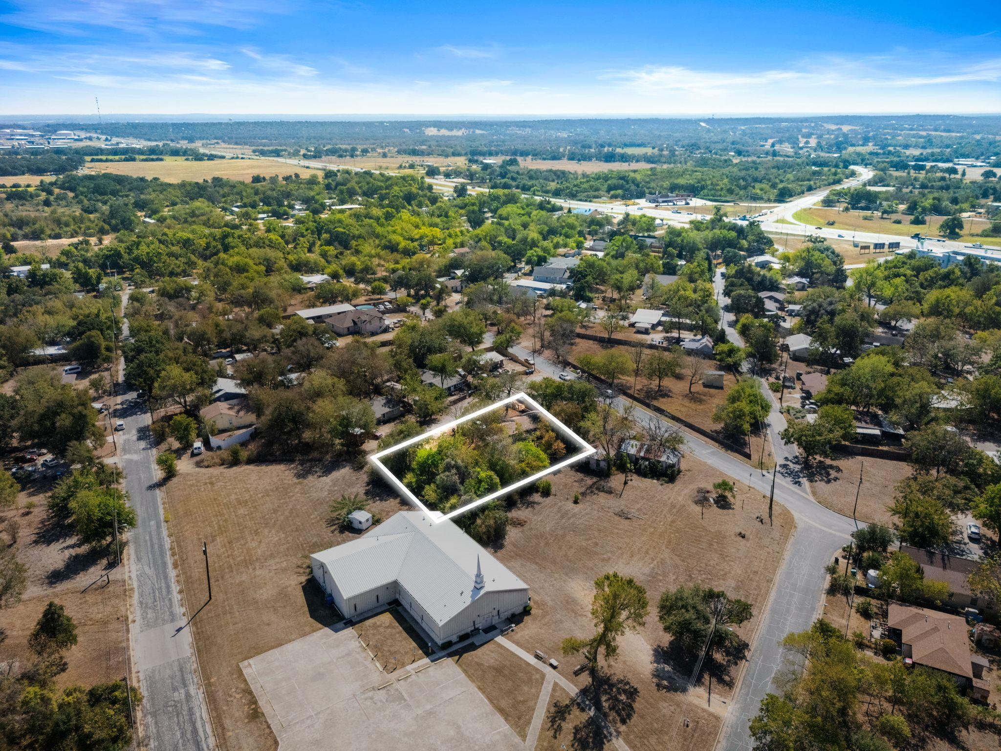 102 Masonic Dr Property Photo 8