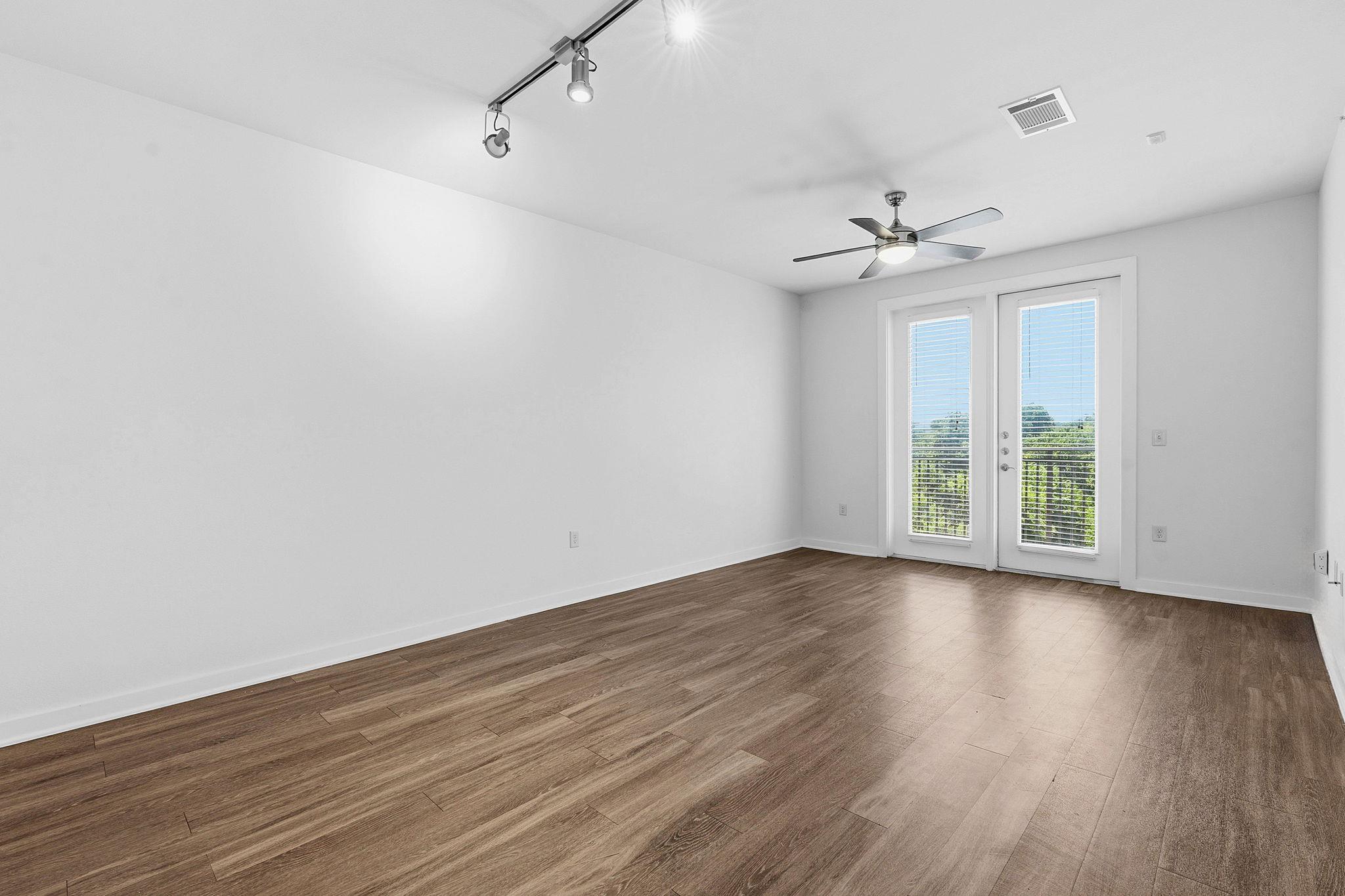 1900 Barton Springs Rd #4016 Property Photo 4