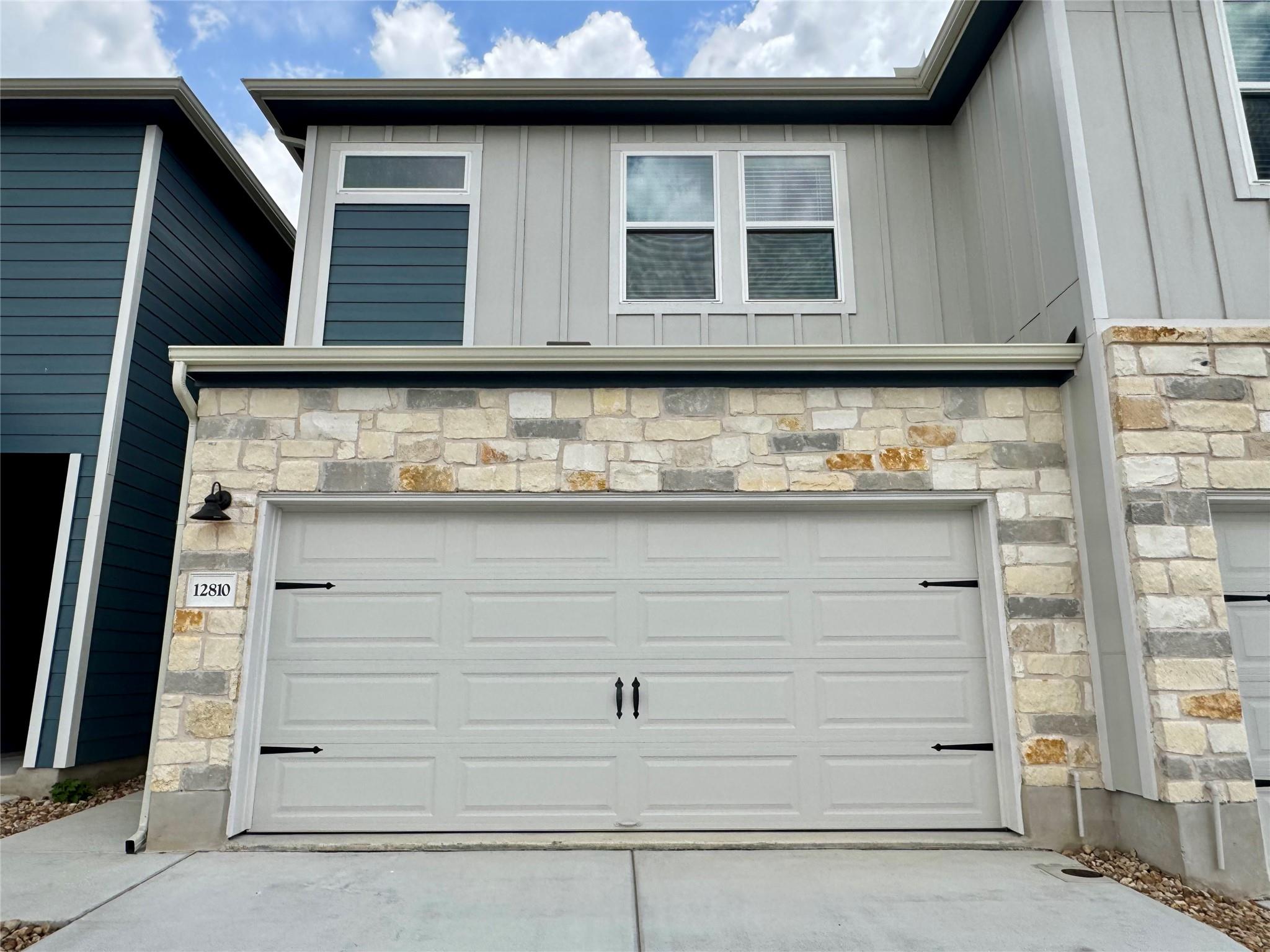12810 Siena Village Ln Property Photo 1
