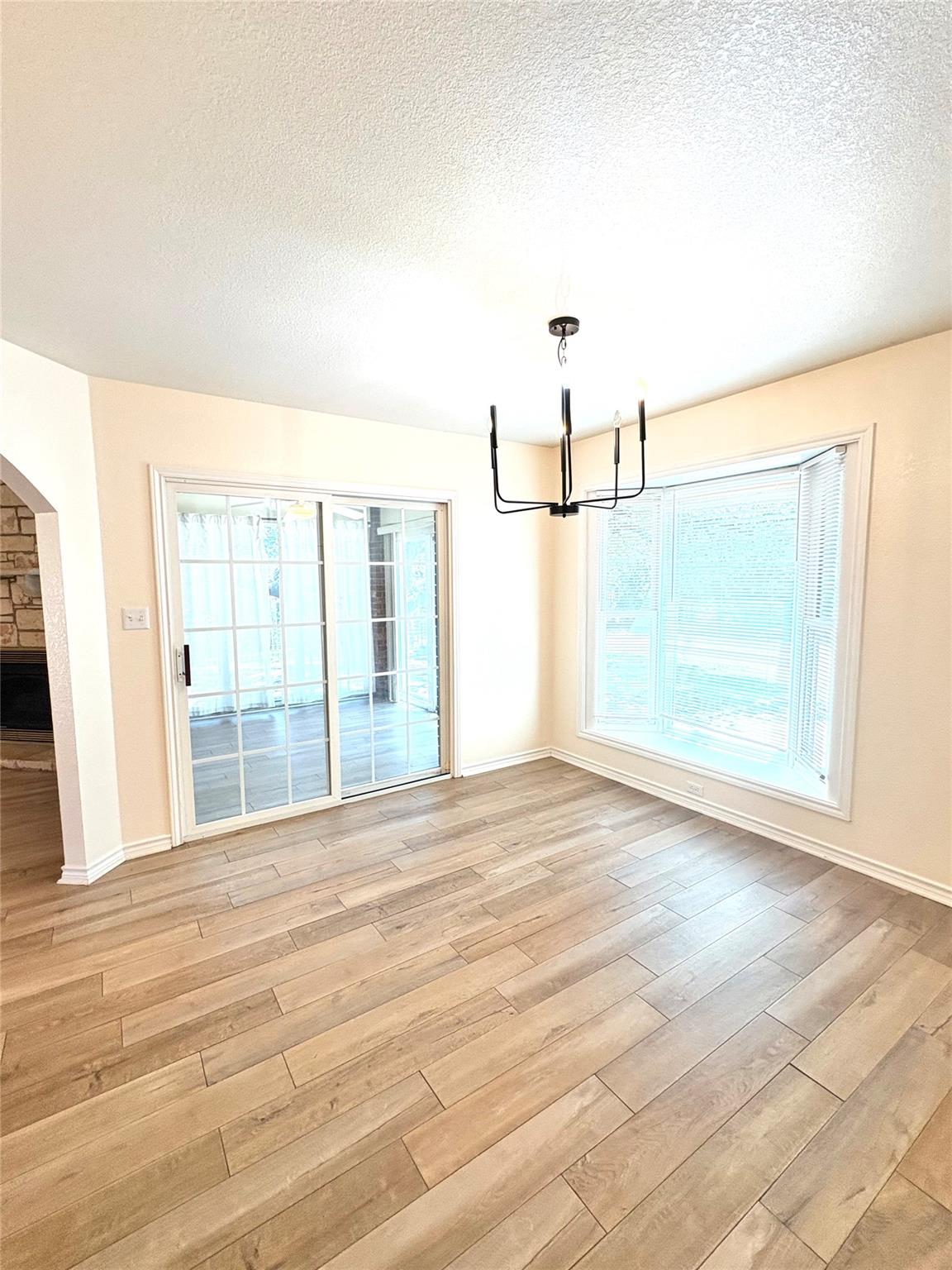 211 Fox Xing Property Photo 7