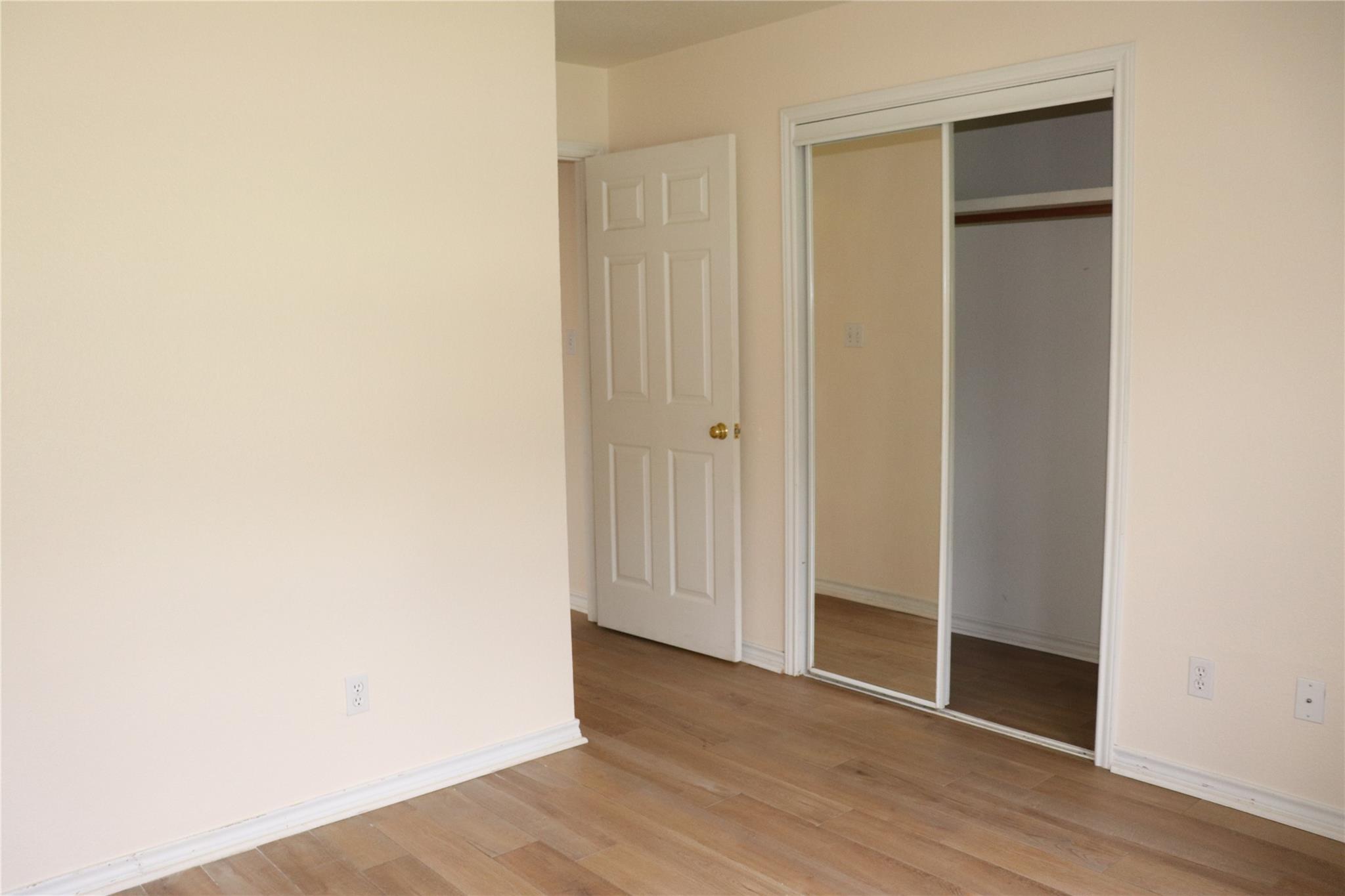 211 Fox Xing Property Photo 10