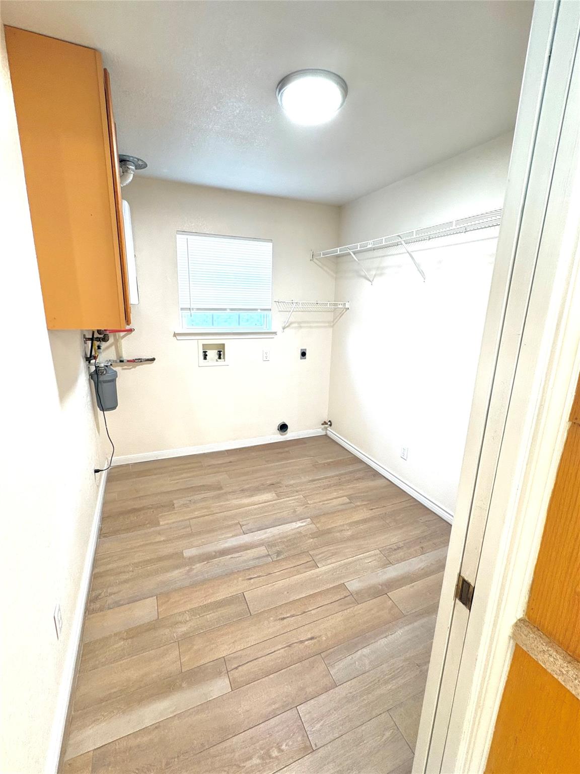 211 Fox Xing Property Photo 14