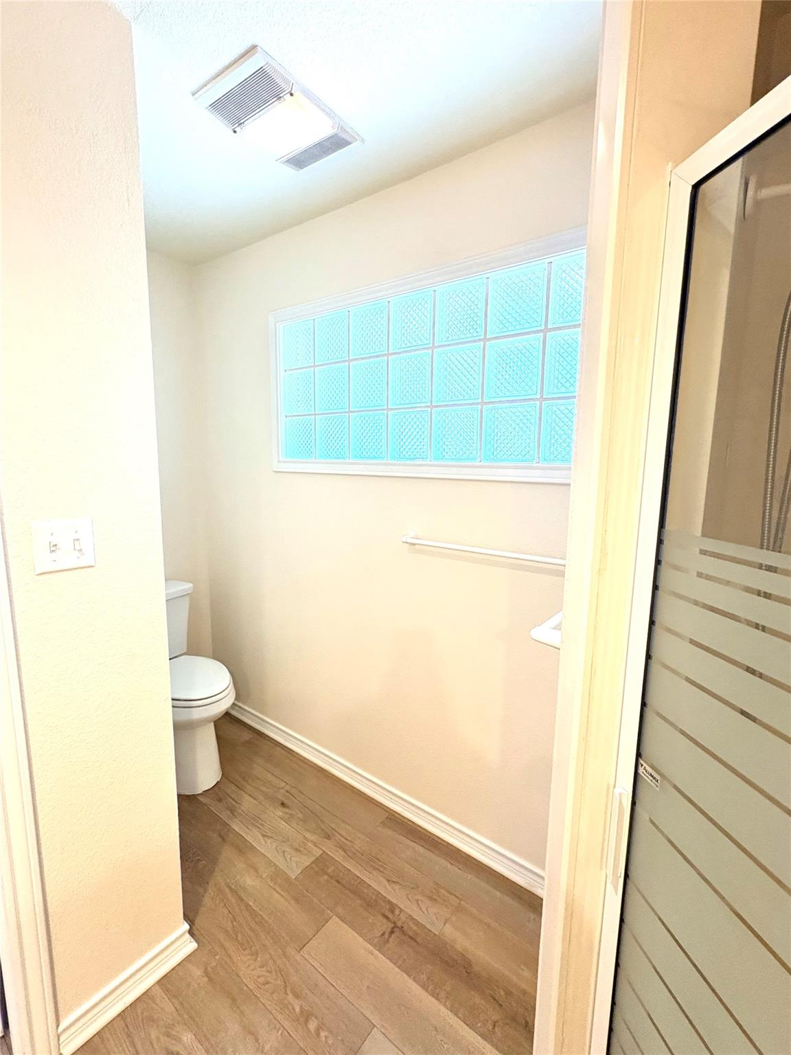 211 Fox Xing Property Photo 16