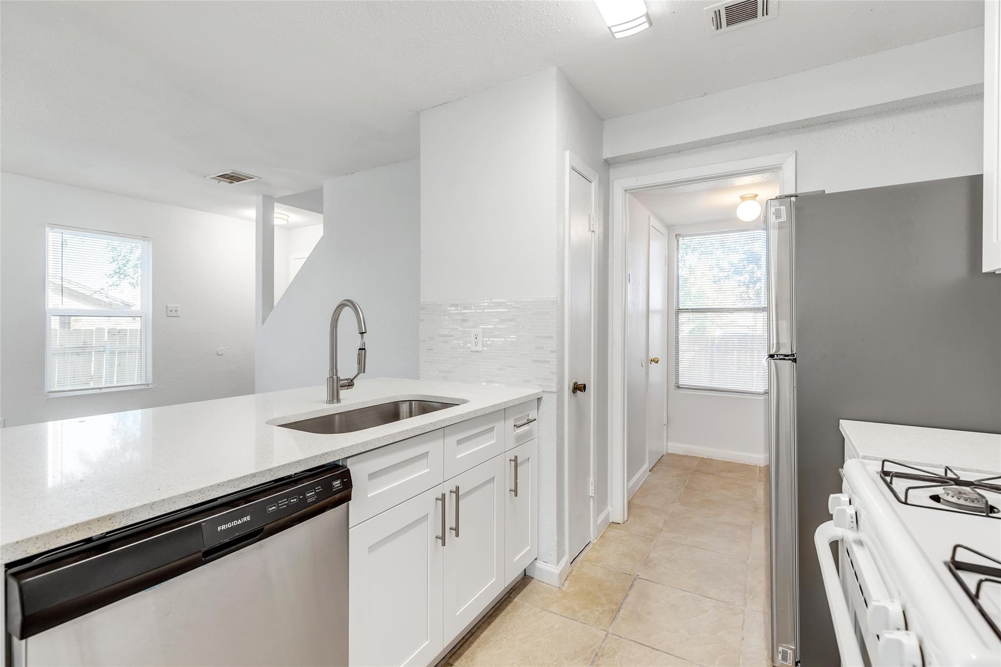 9611 Bear Paw Trl #a Property Photo 7