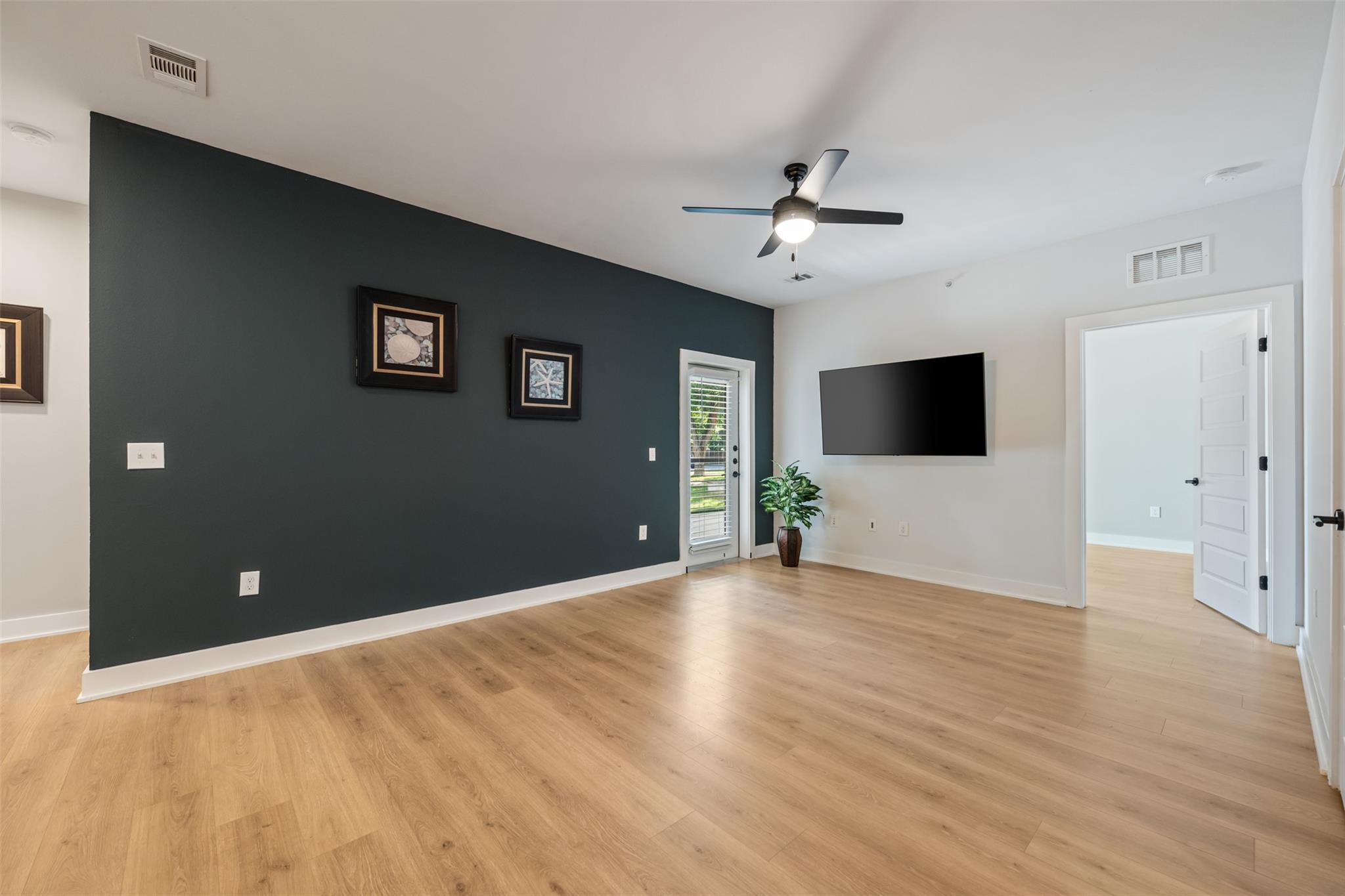 3101 W Govalle Ave #111 Property Photo 13