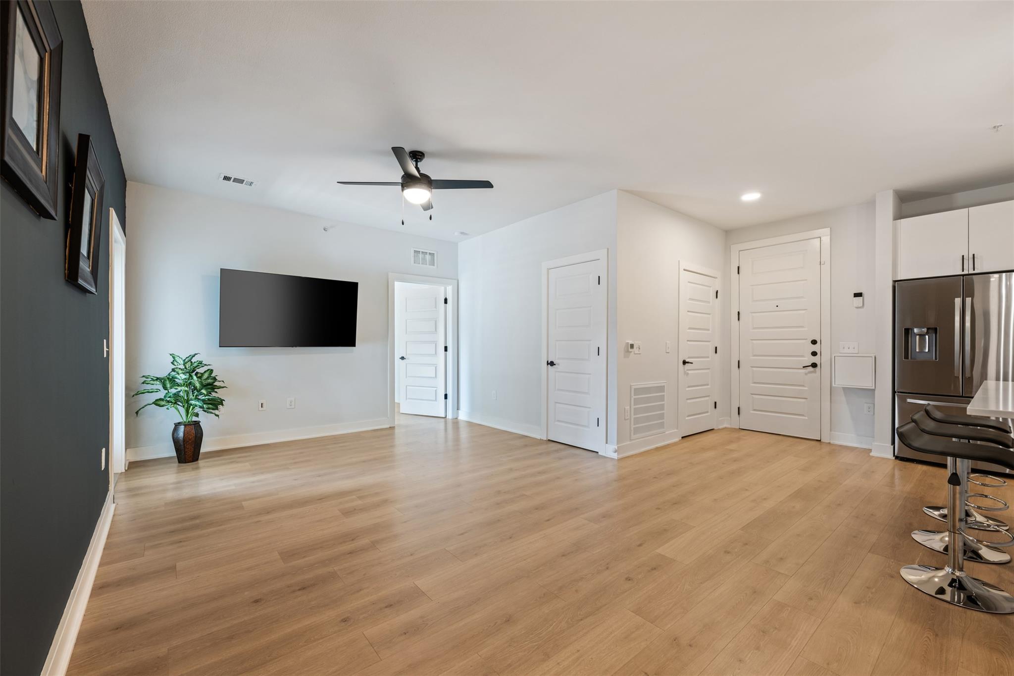 3101 W Govalle Ave #111 Property Photo 14