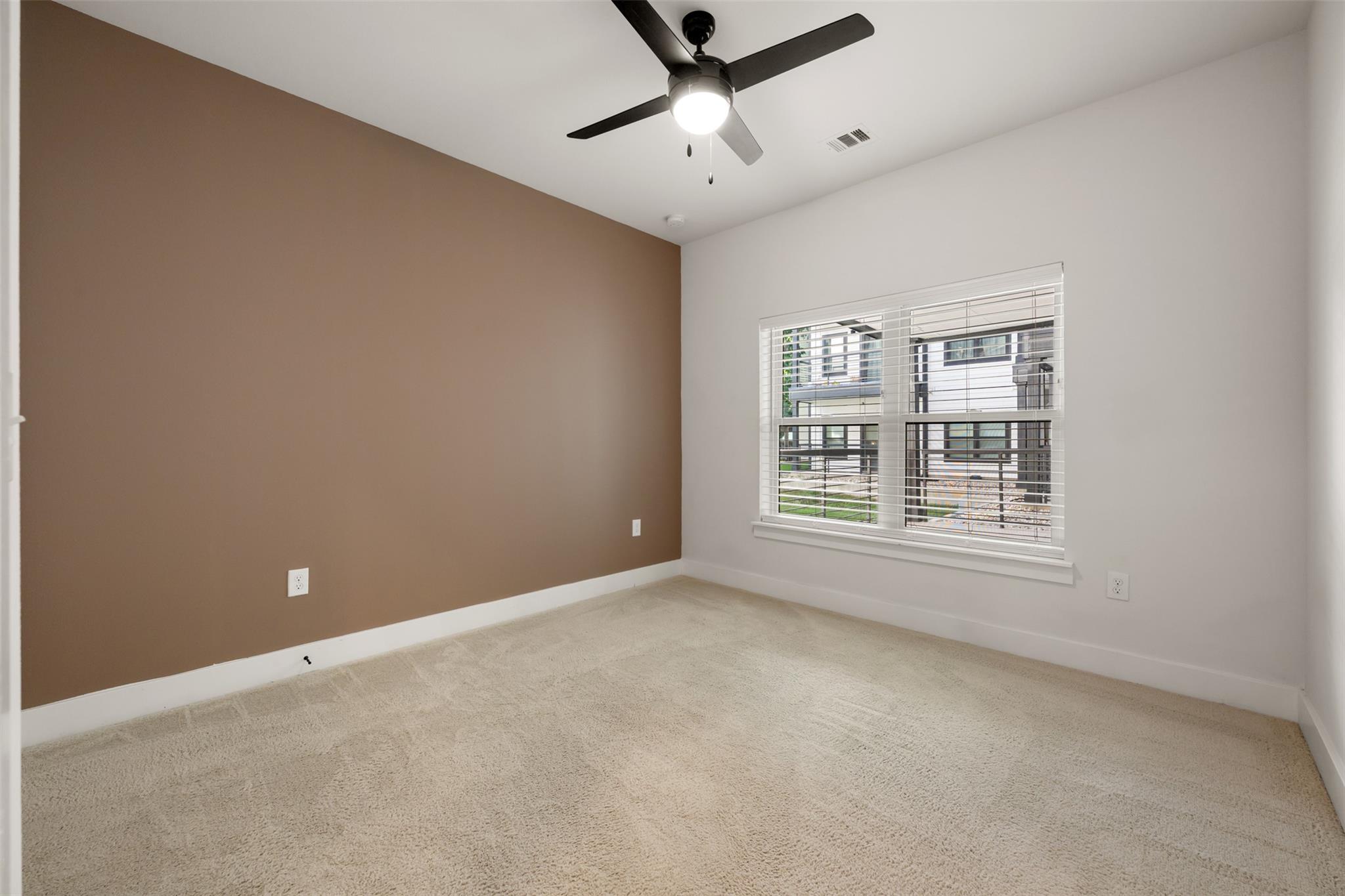 3101 W Govalle Ave #111 Property Photo 23