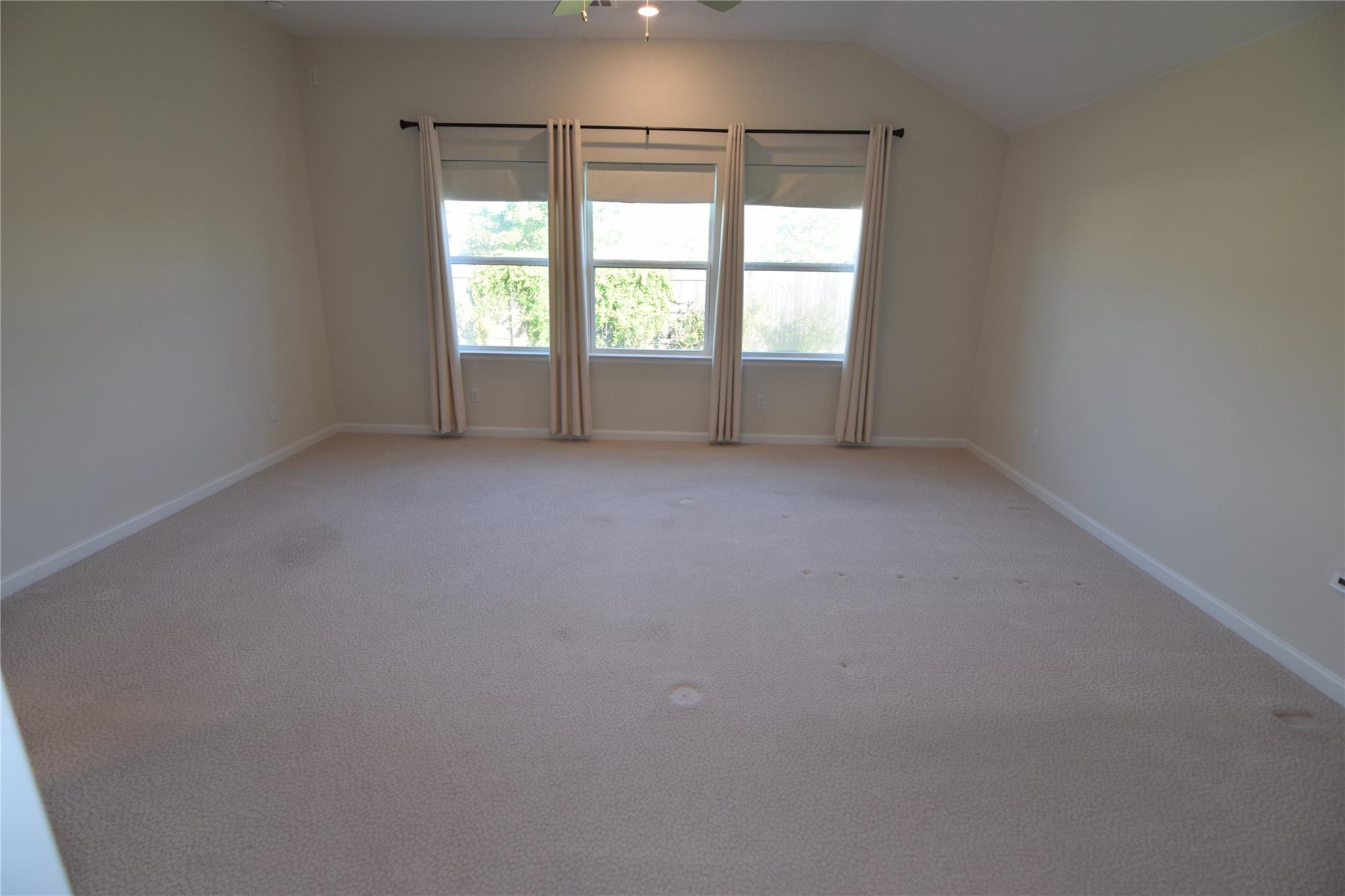 1060 Olympic Ln Property Photo 8