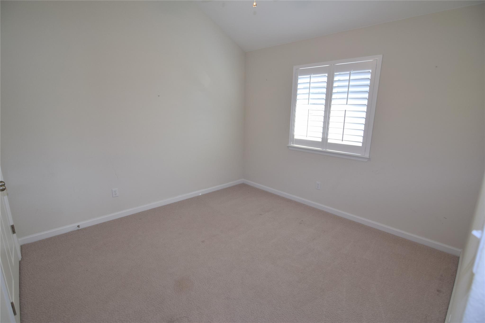 1060 Olympic Ln Property Photo 14