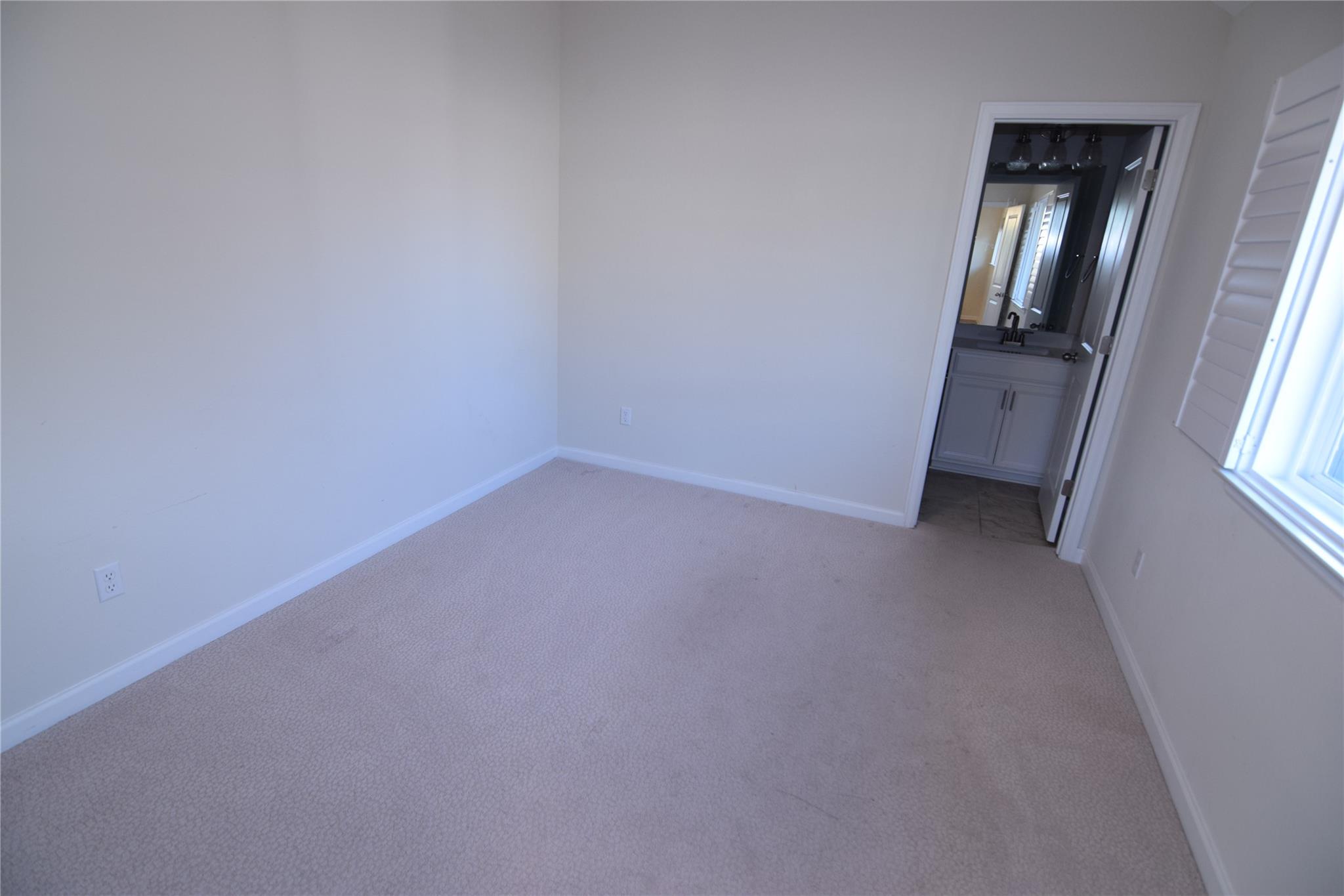1060 Olympic Ln Property Photo 15