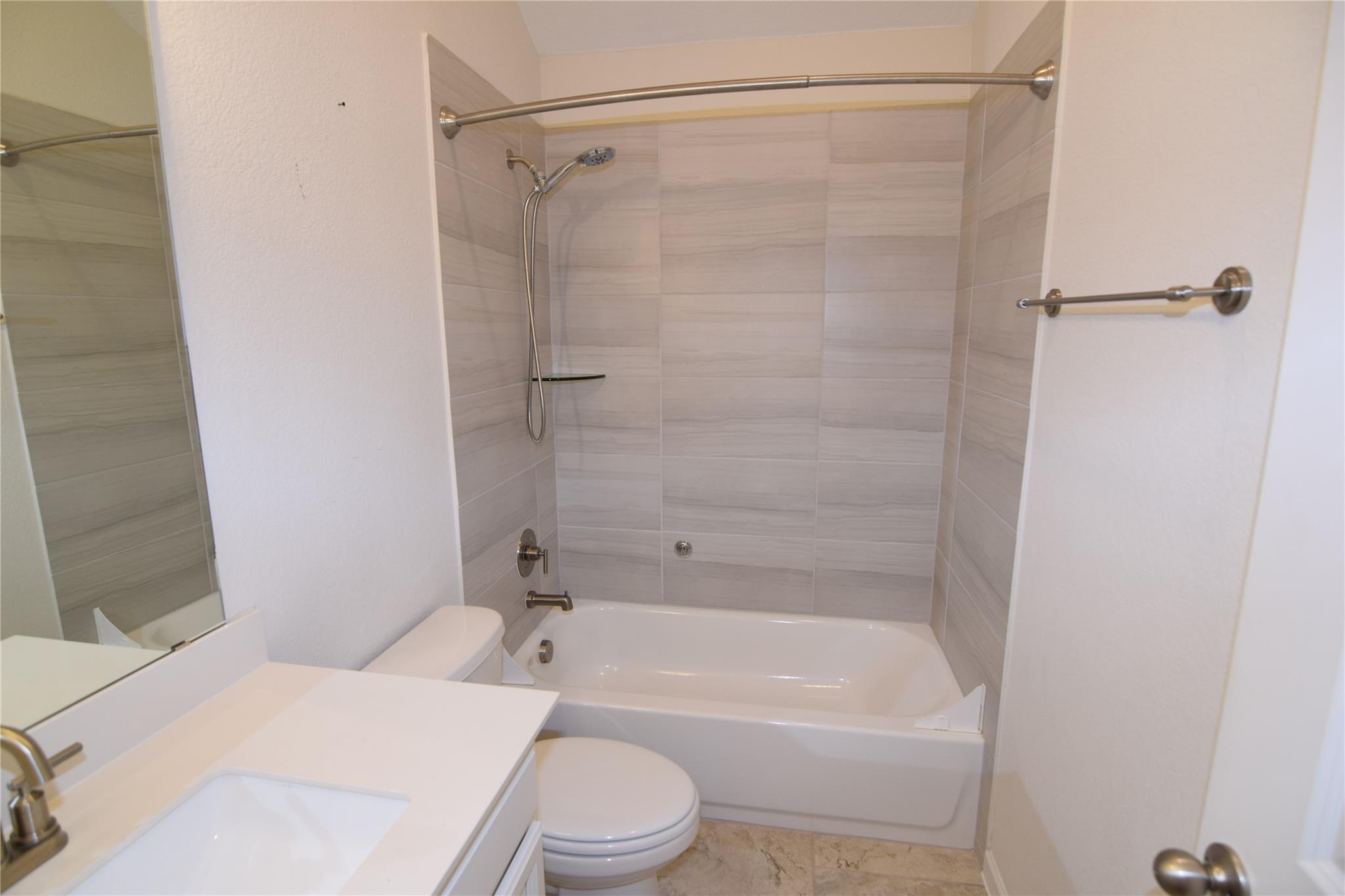 1060 Olympic Ln Property Photo 16