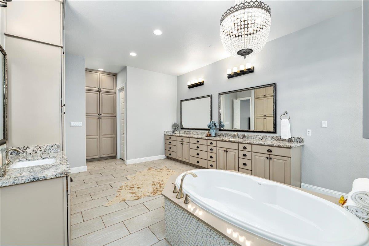 408 Riva Ridge Pl Property Photo 16
