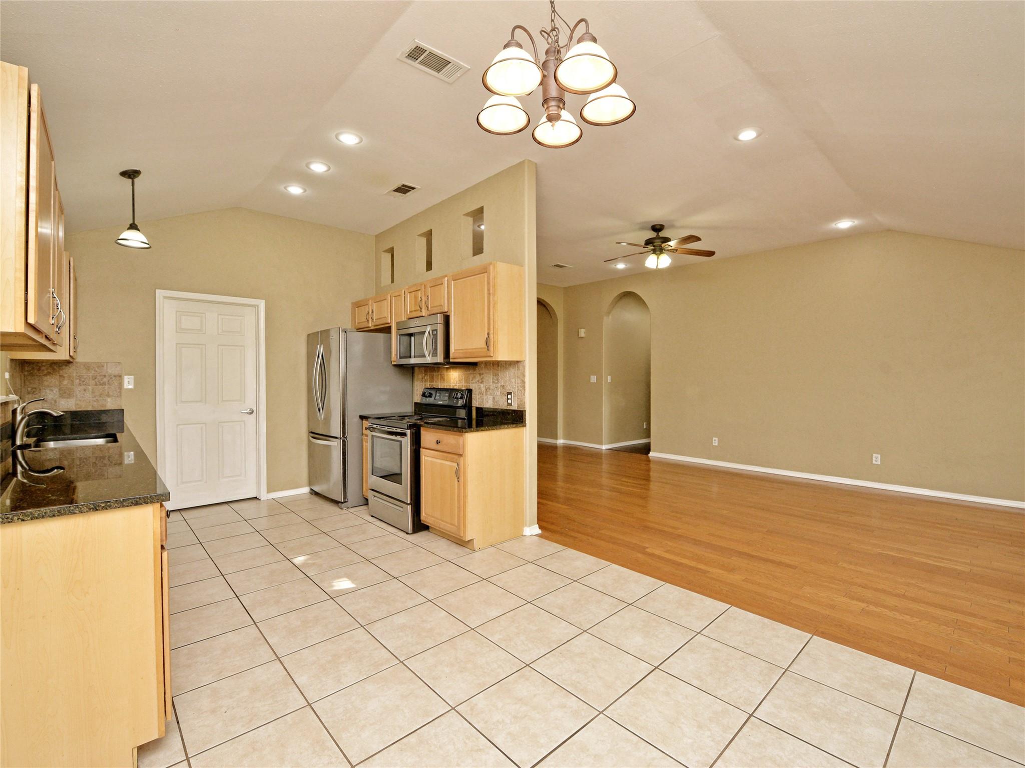 15202 N Flamingo Dr Property Photo 13