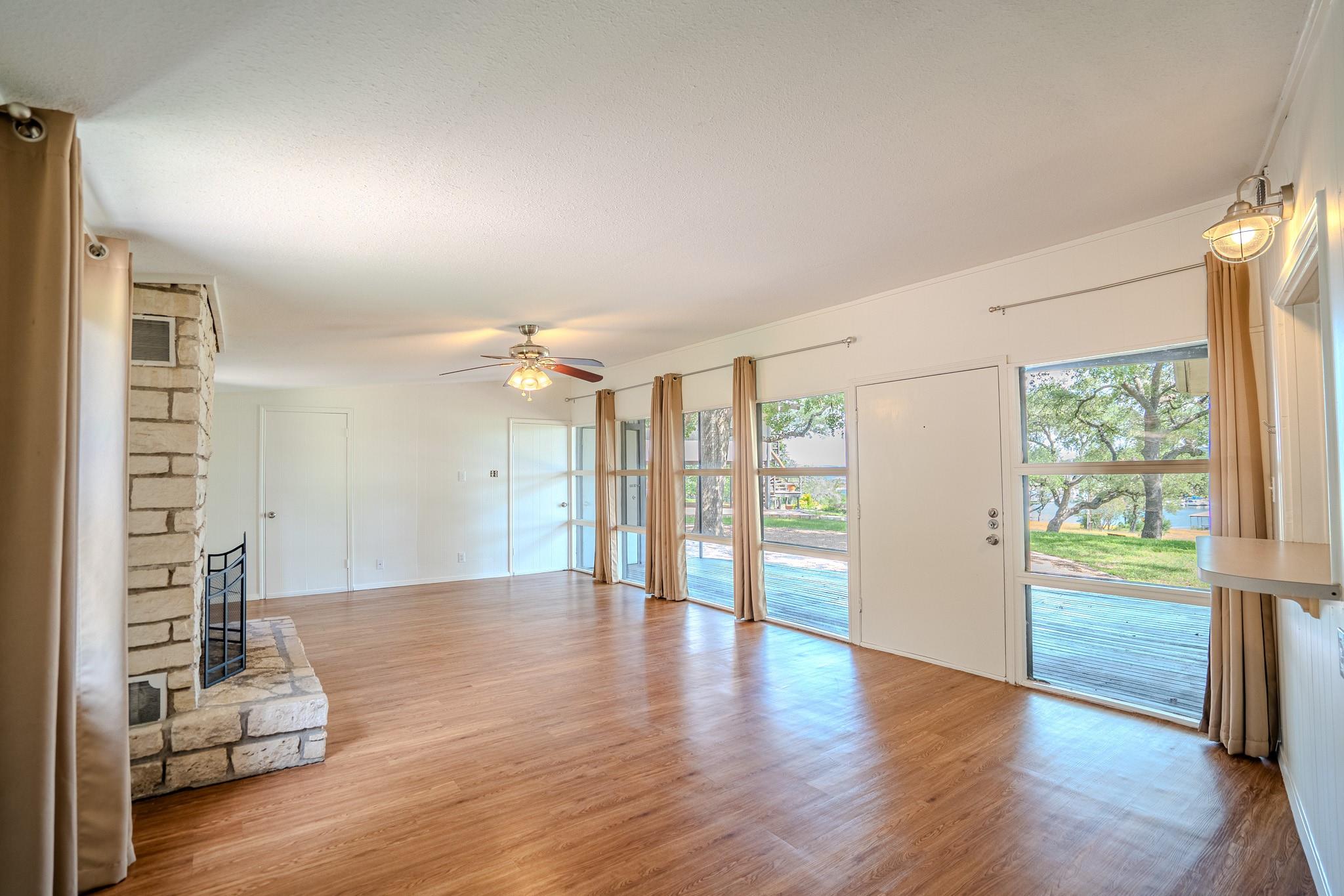 16013 Edwards Dr Property Photo 5