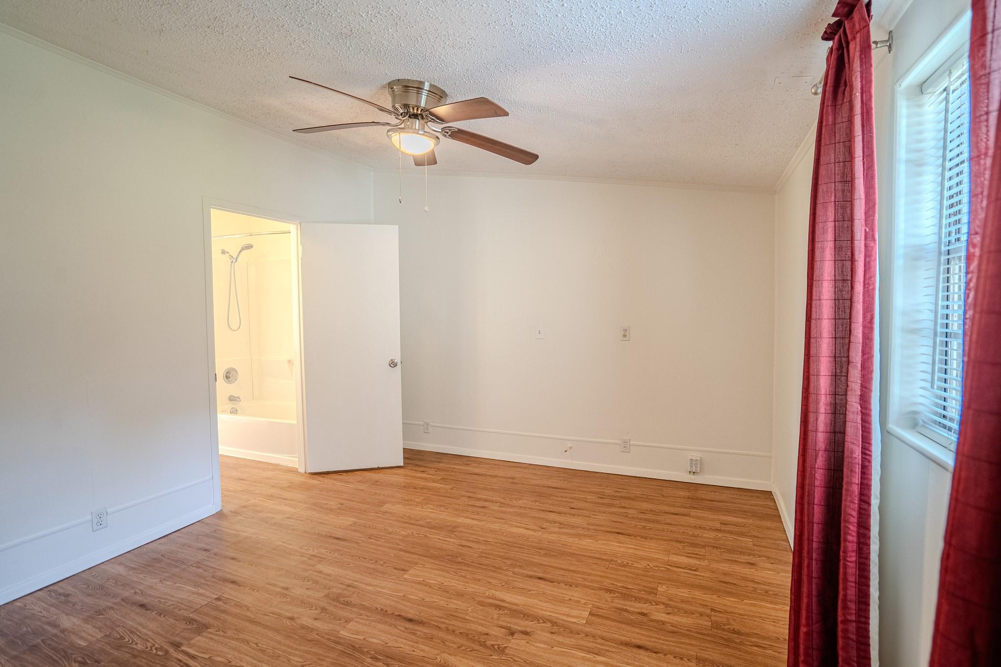 16013 Edwards Dr Property Photo 17