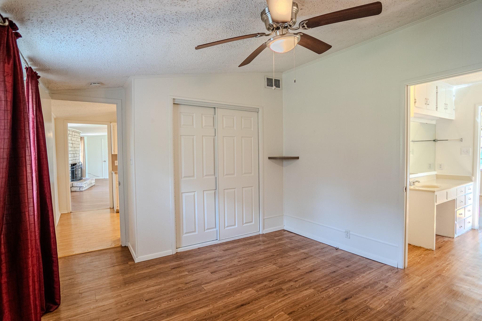 16013 Edwards Dr Property Photo 18