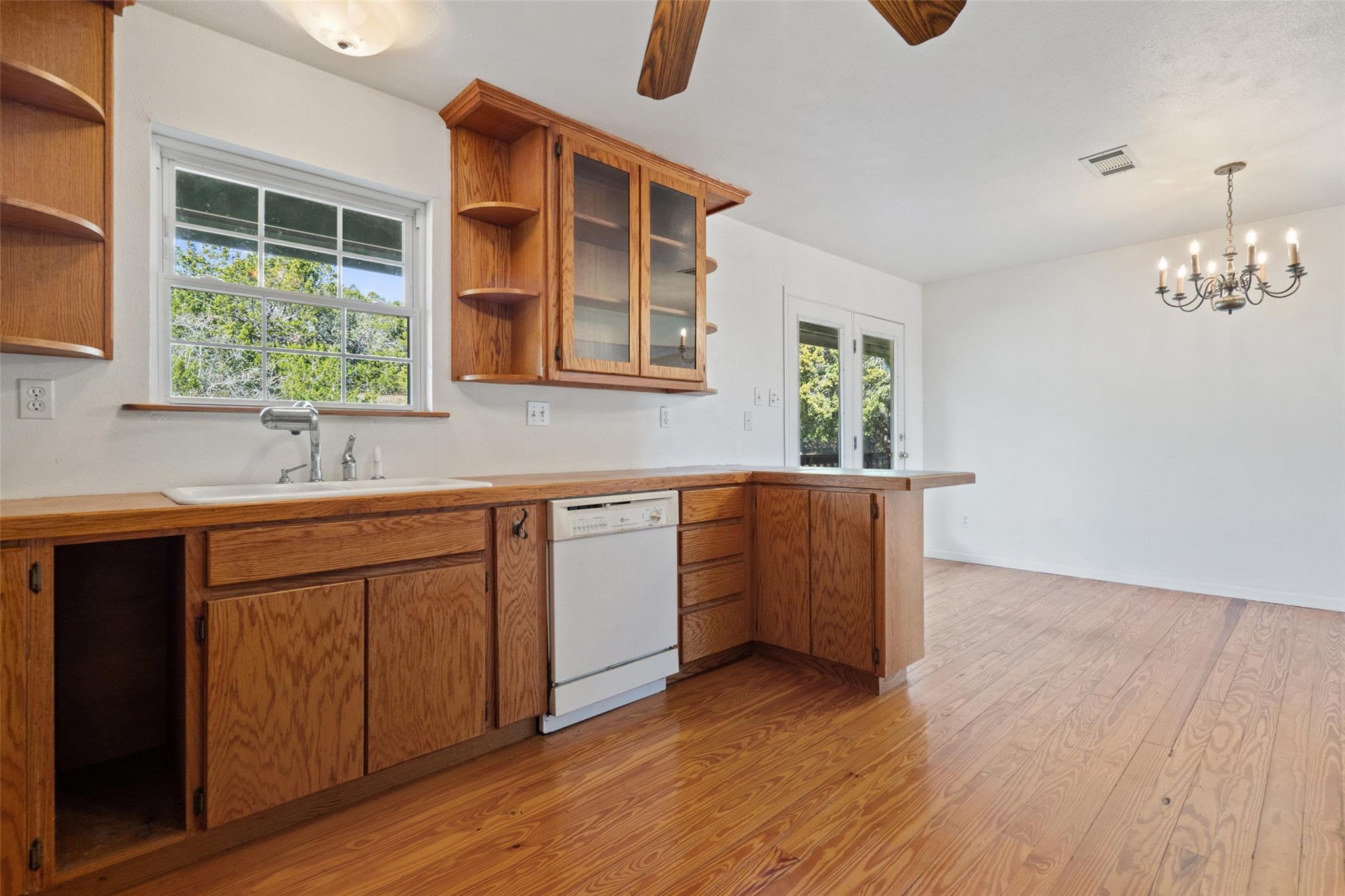 1401 Pursley Rd Property Photo 8