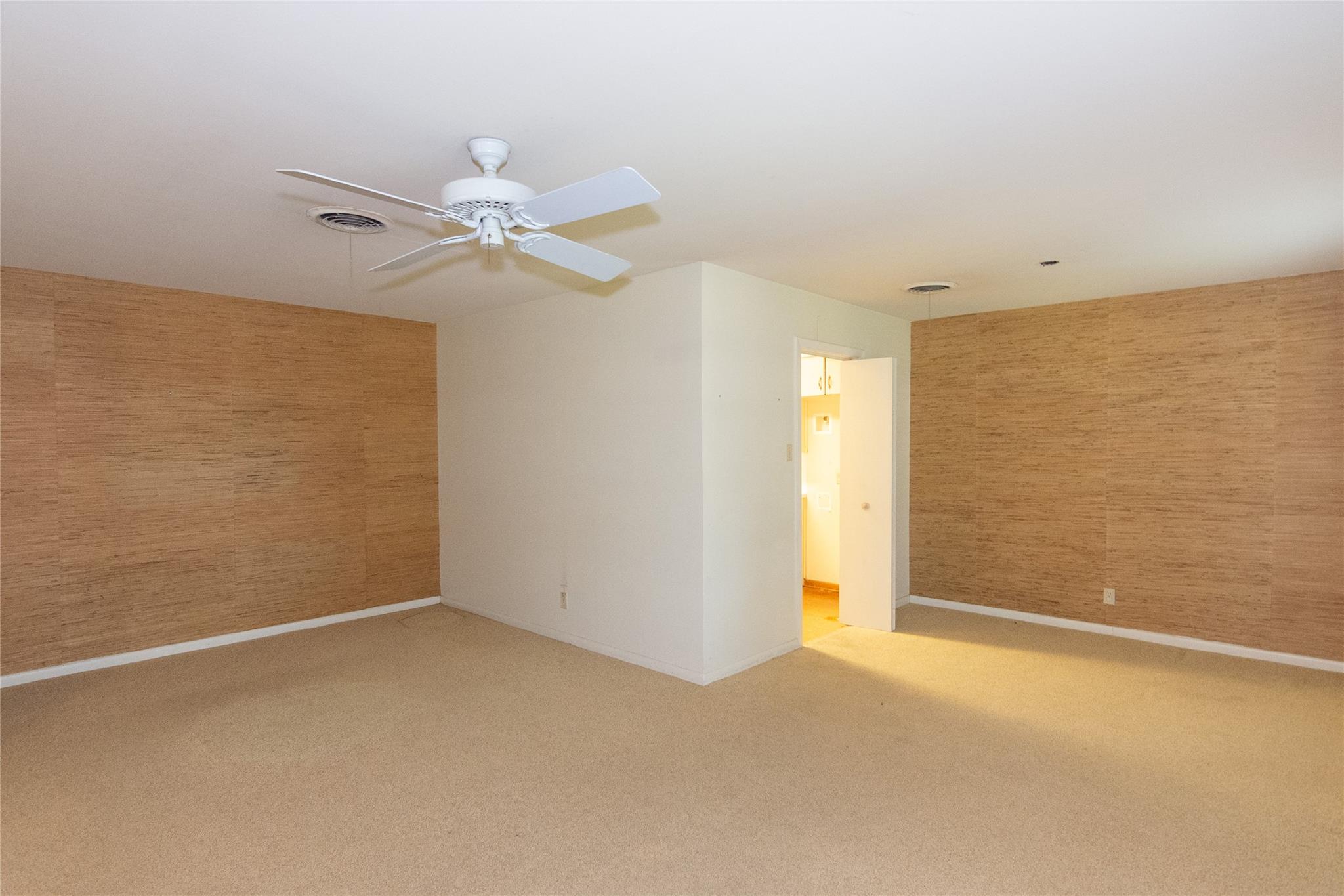 3109 Pinecrest Dr Property Photo 5