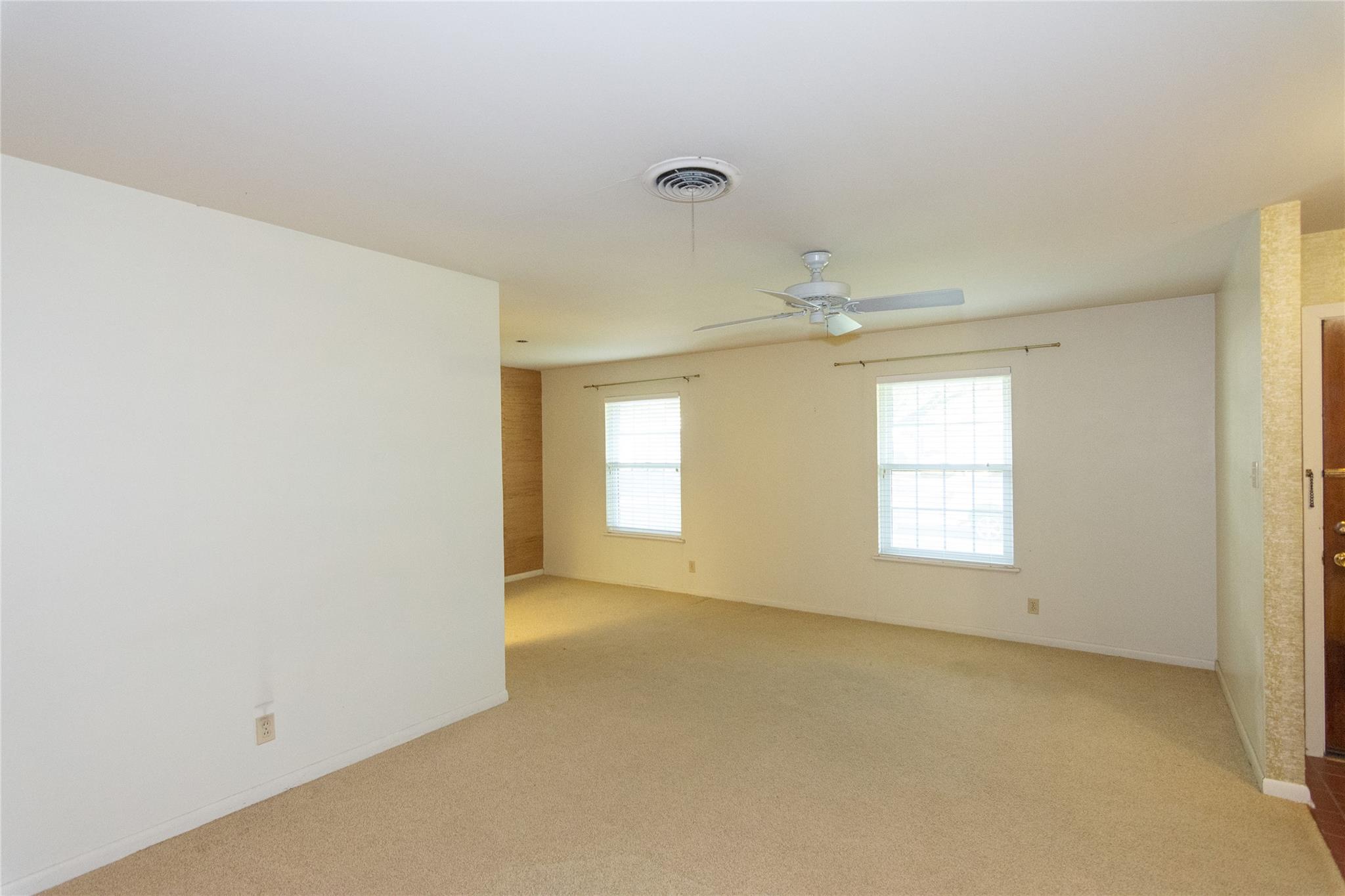 3109 Pinecrest Dr Property Photo 6