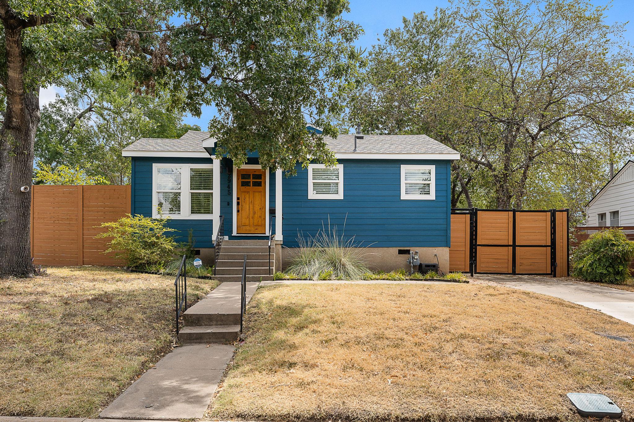 2945 Eckert St Property Photo 1